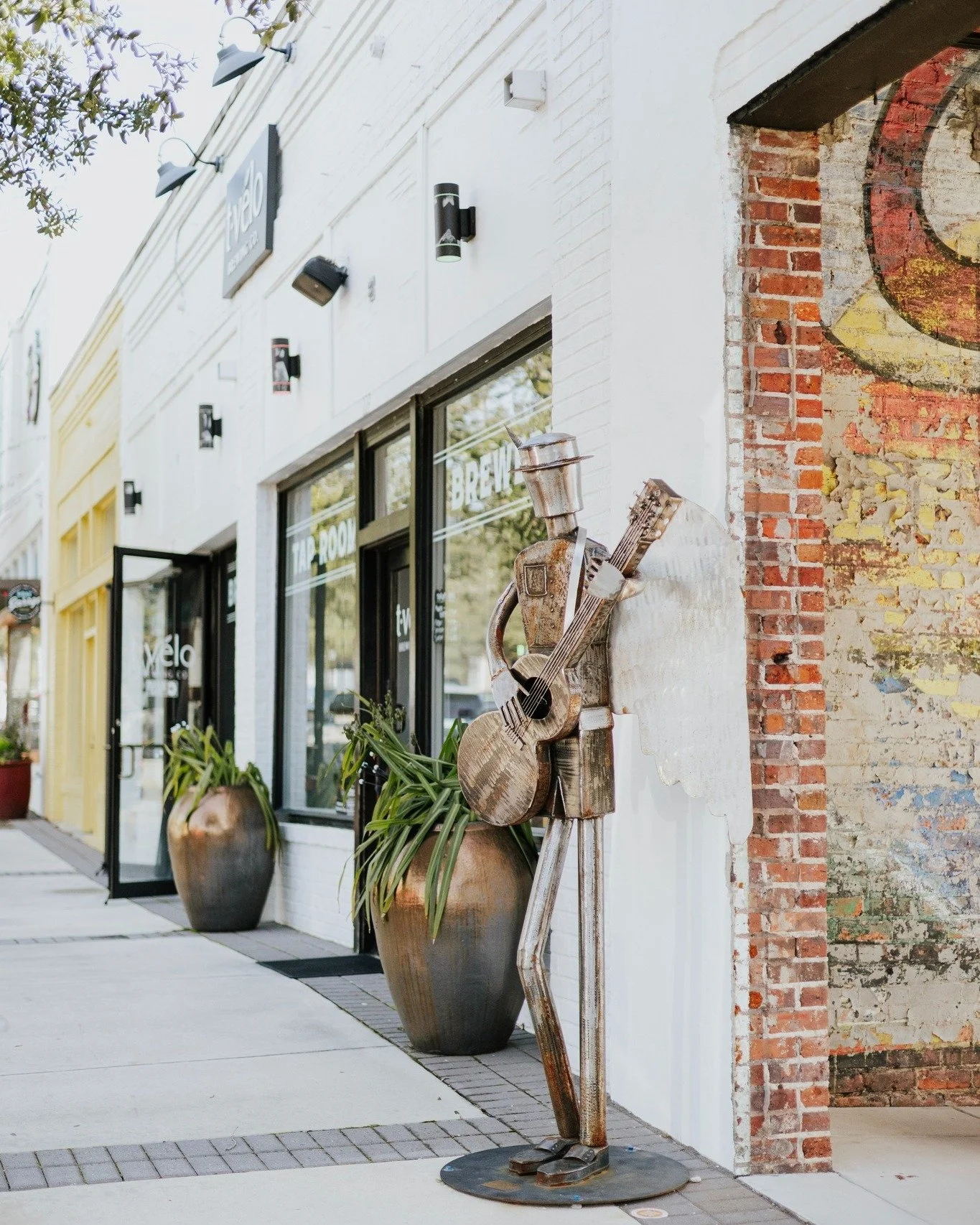 Congratulations to @thomasvillearts! 🏆 

The Thomasville Art Walk has received the 2026 Outstanding Downtown Promotion Award from the Georgia Downtown Association! ✨

Led by Thomasville Center for the Arts, the Art Walk connects visitors with more t