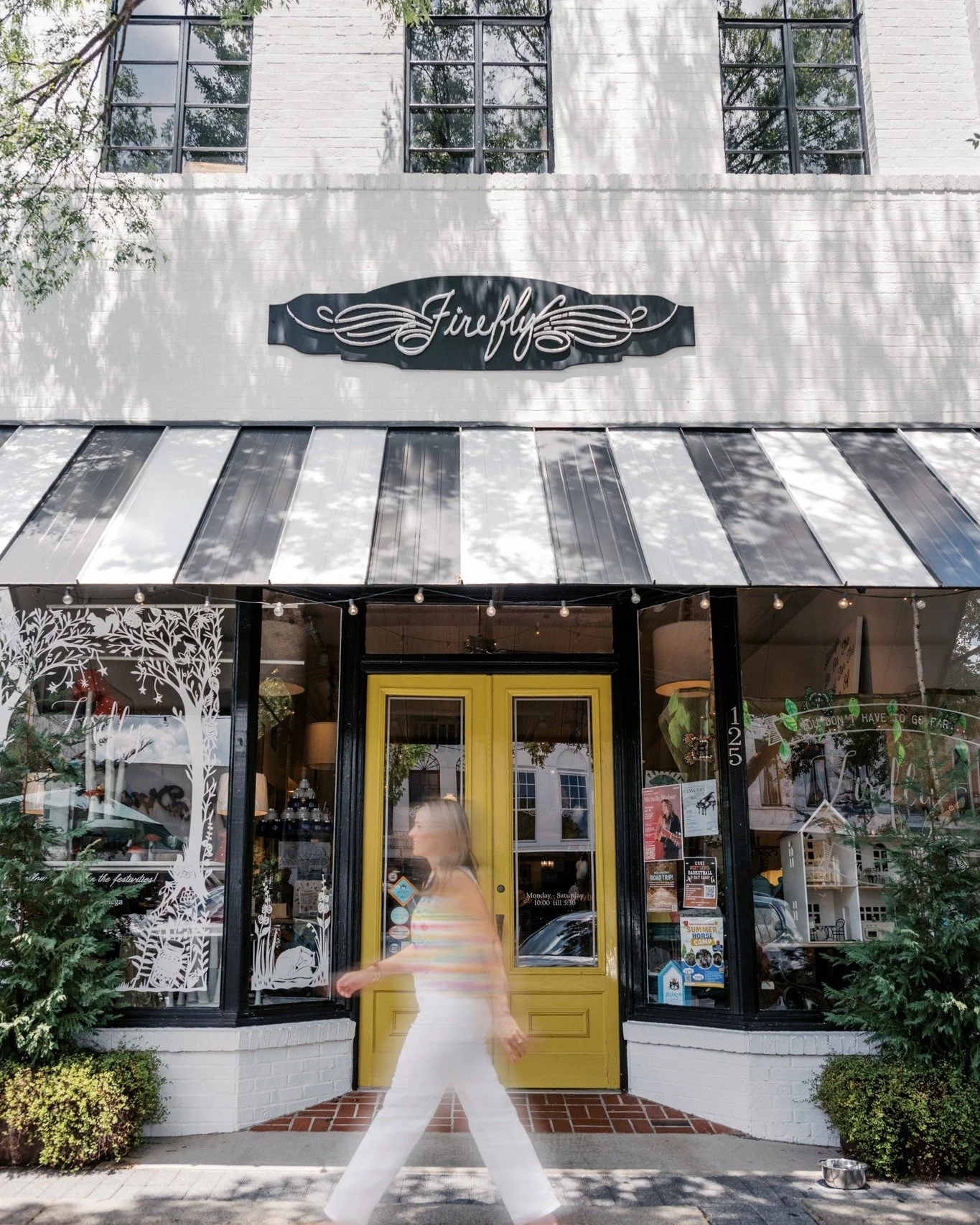 Midweek moves in Downtown Thomasville. ⚡

Take a stroll and see what catches your eye. 👀