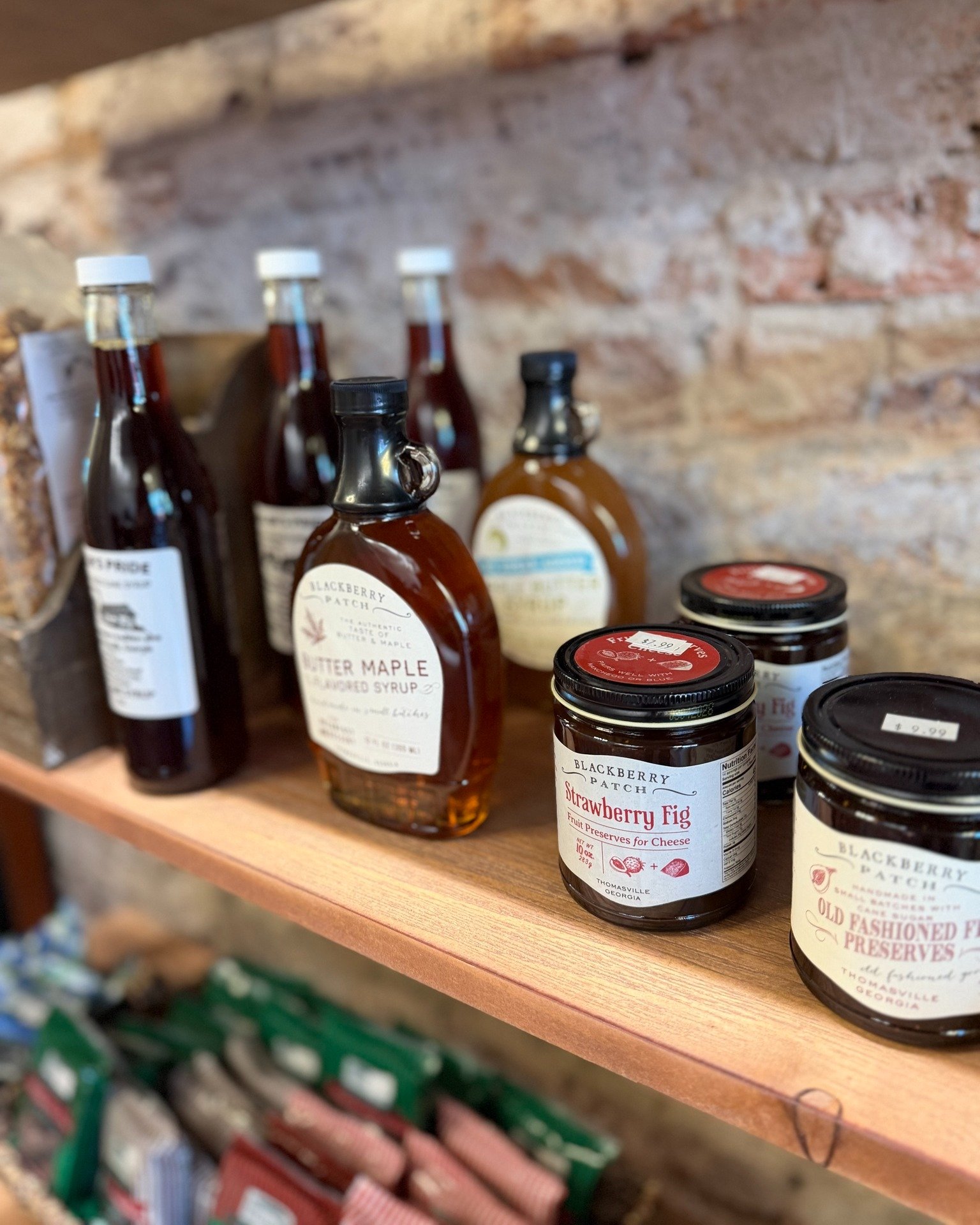 🍫 Feeling snacky?  Did you know the Thomasville Visitors Center carries a delicious selection of locally made goodies? From syrups and jams to granola, chocolates, nuts, and more, there's something sweet (or savory!) waiting for you!

Whether you're