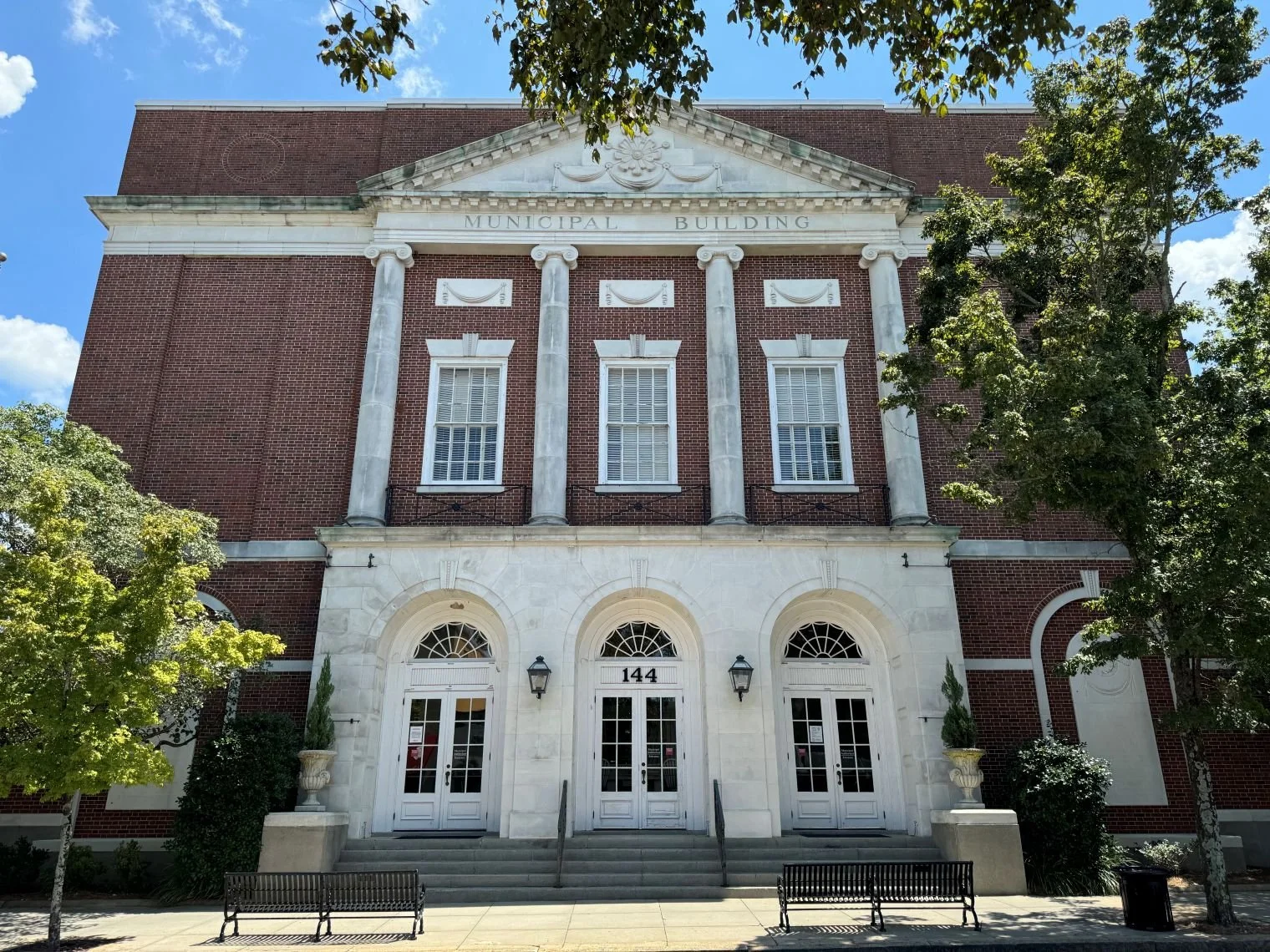 The exterior of  the Thomasville Municipal Auditorium located in Thomasville, GA