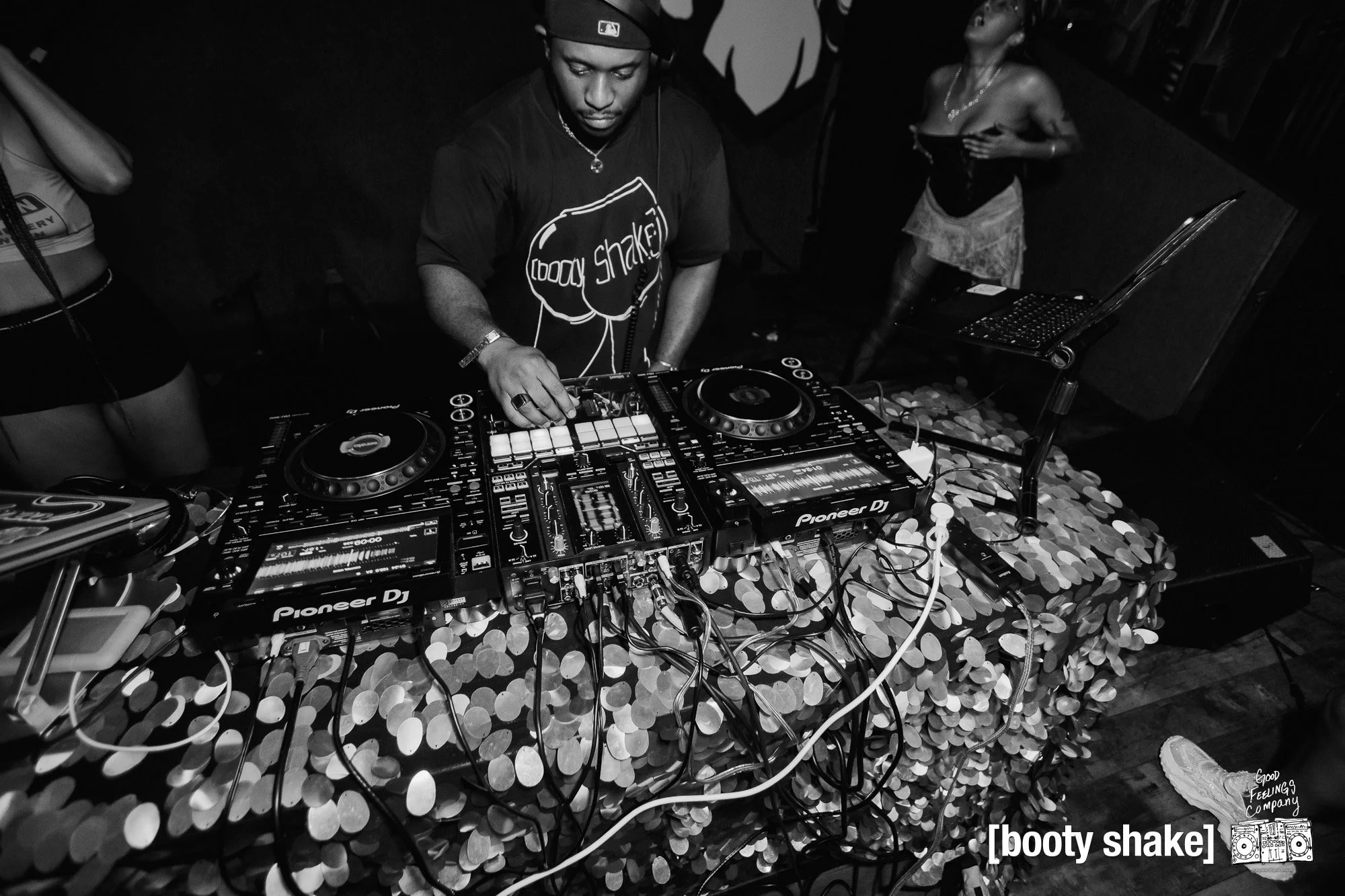 BOOTY SHAKE 8-22-25 LOGO-237.jpg