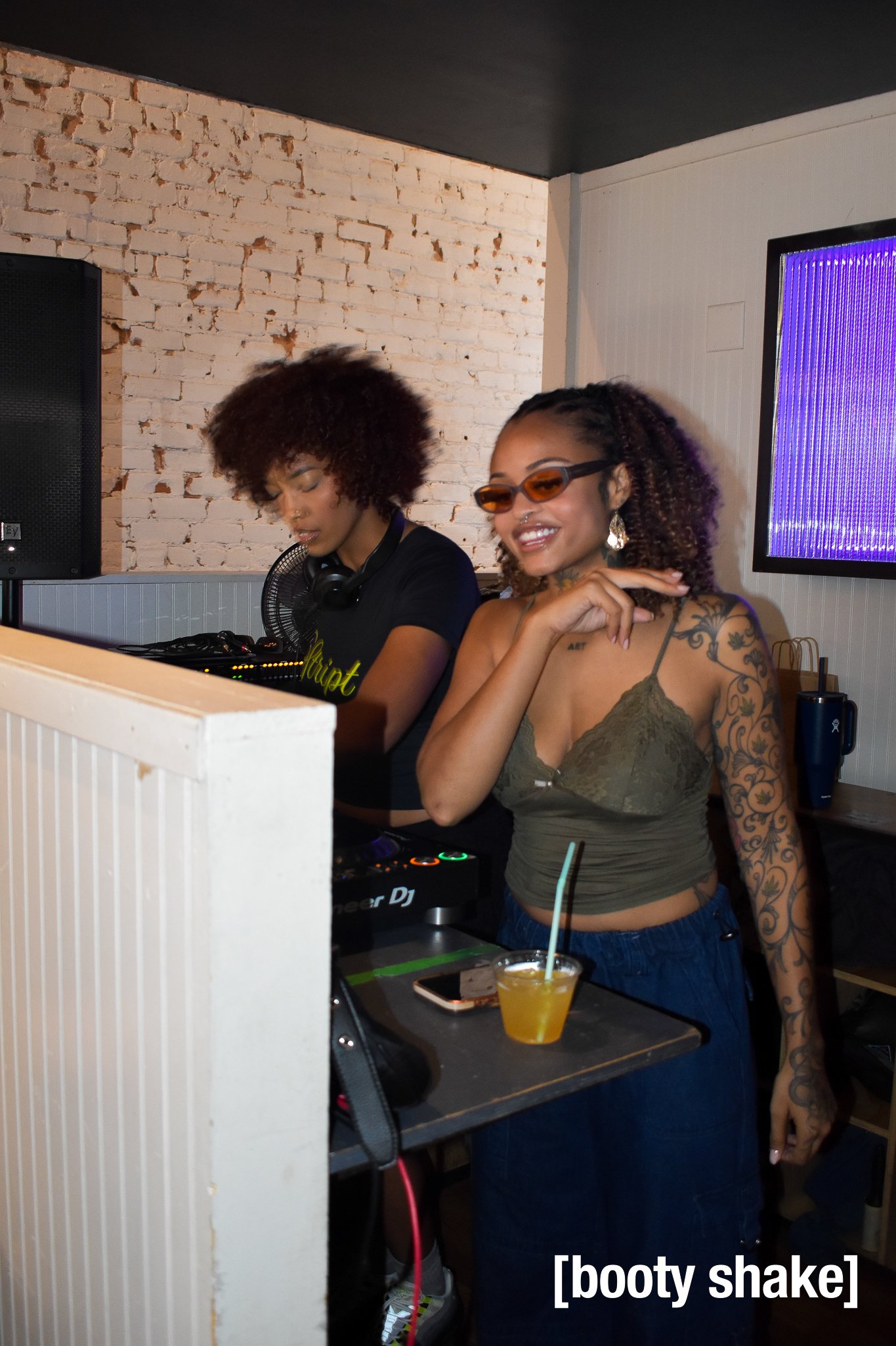 bootyshakedayparty-280.jpg