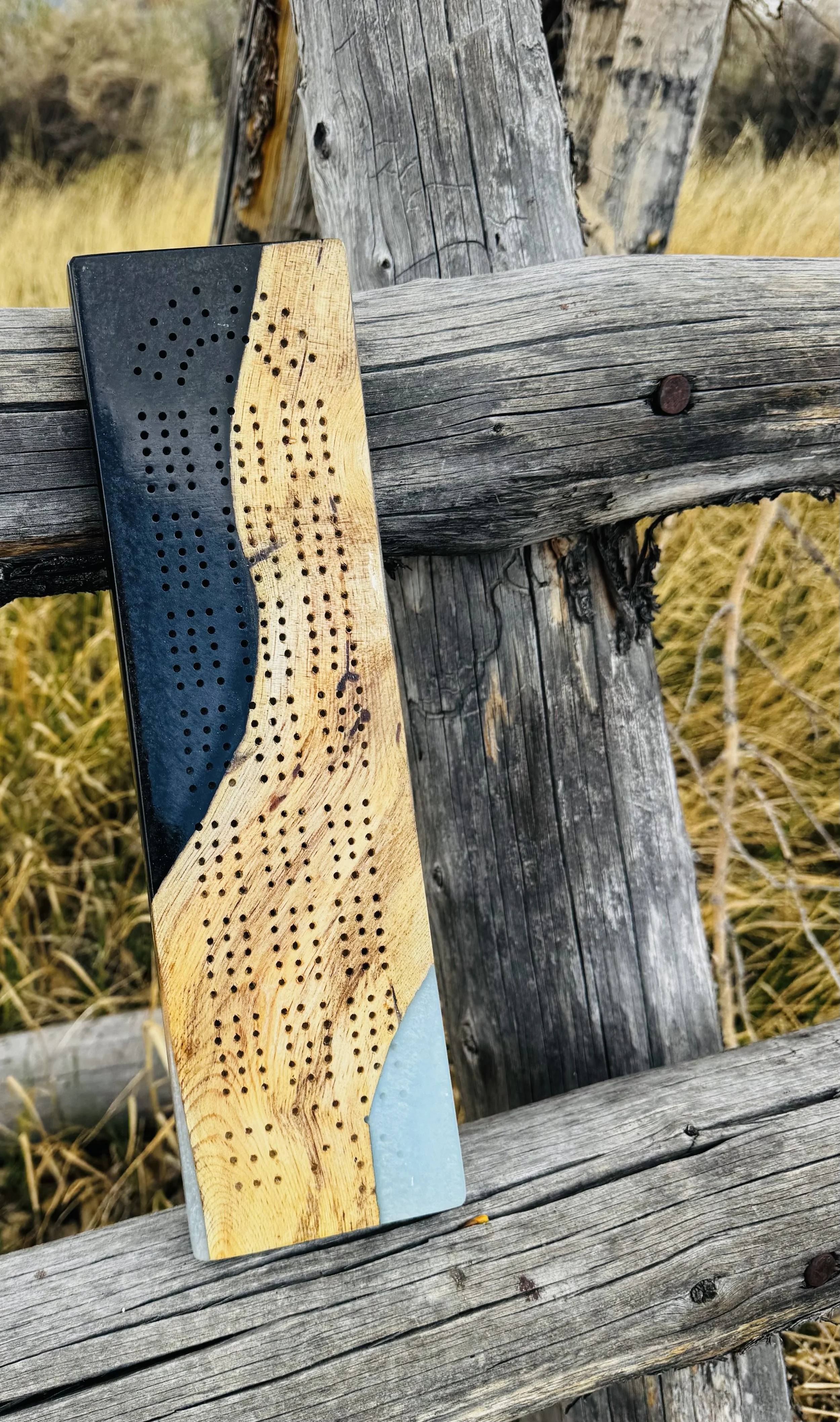 The Wooden River Cribbage Board