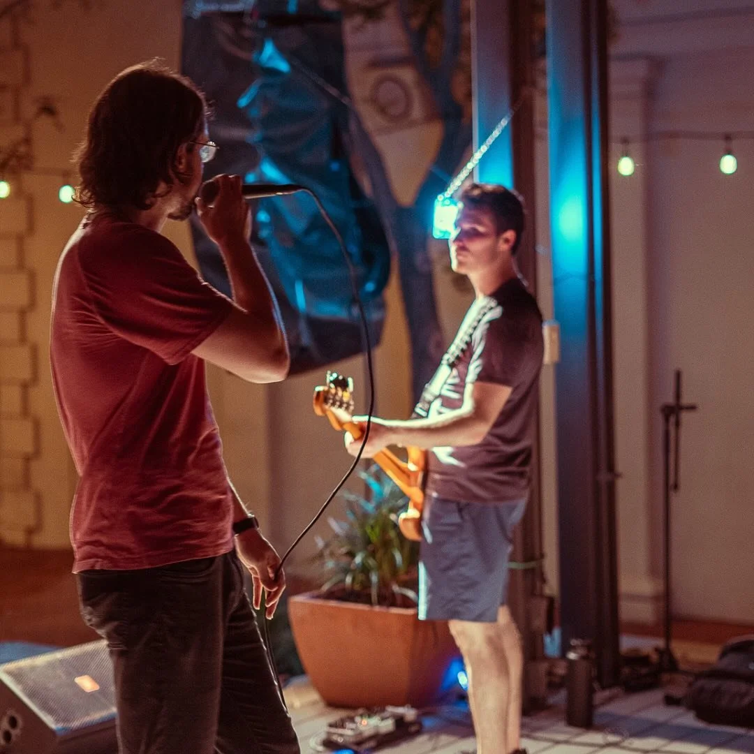 We make our Rustic debut this week! Come out and jam with us to some &lsquo;90s and &lsquo;00s rock tunes.

Thursday, April 17
7;30 - 9:30
@therusticdallas 
@valmirhajro 📸