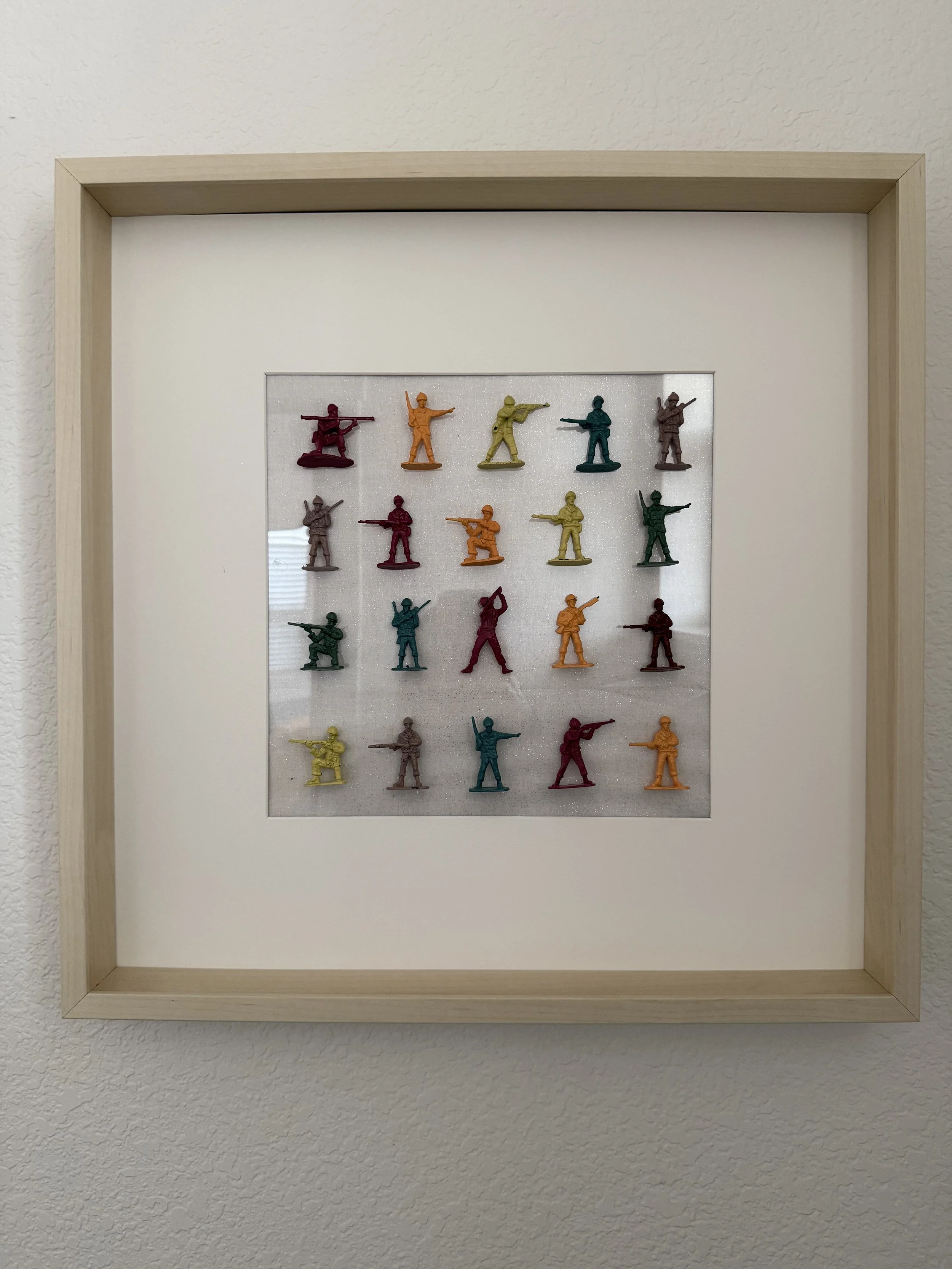 Ask and Tell
Spray painted Figurines
20.5x20.5
