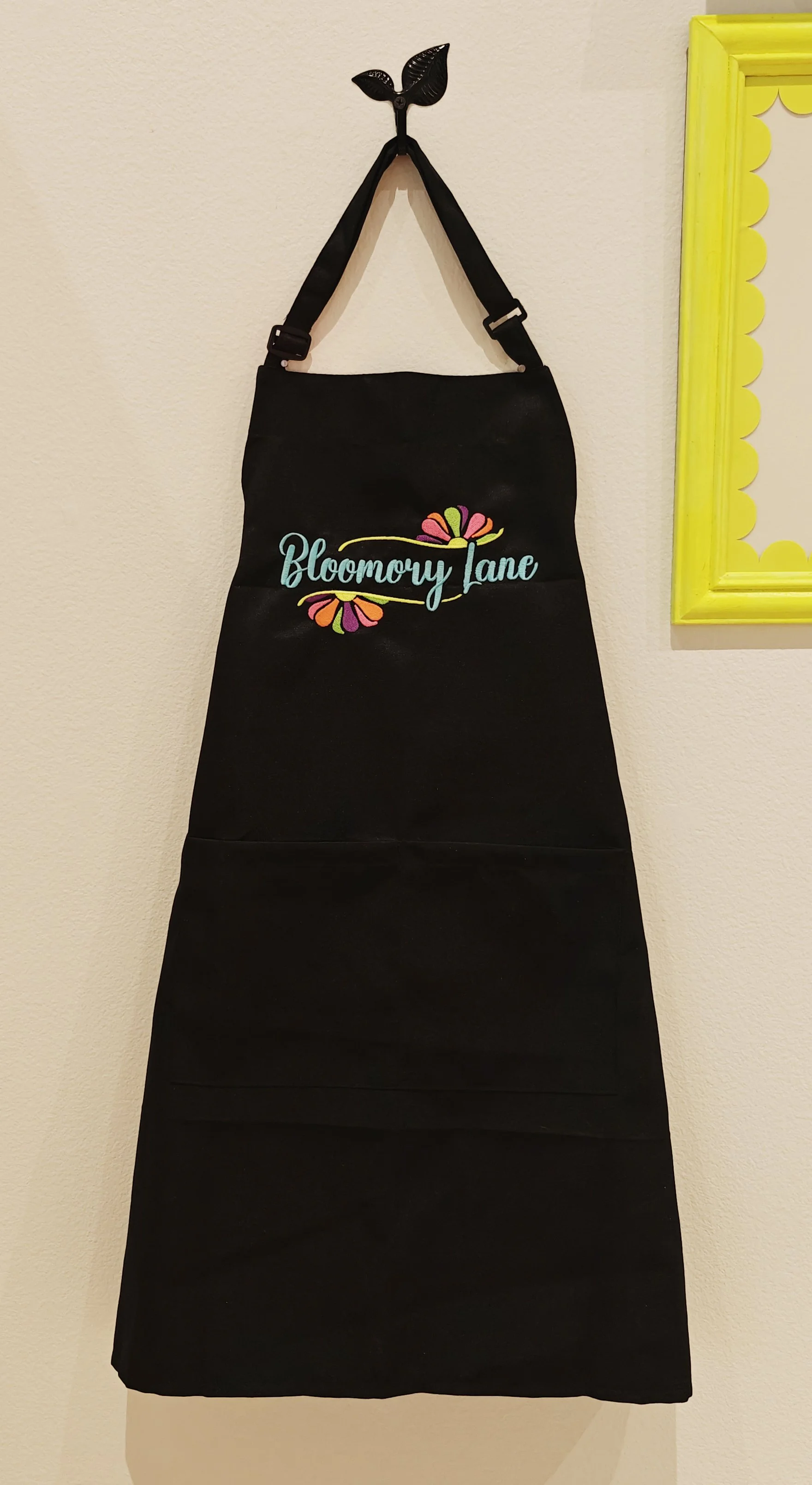 Apron.jpg