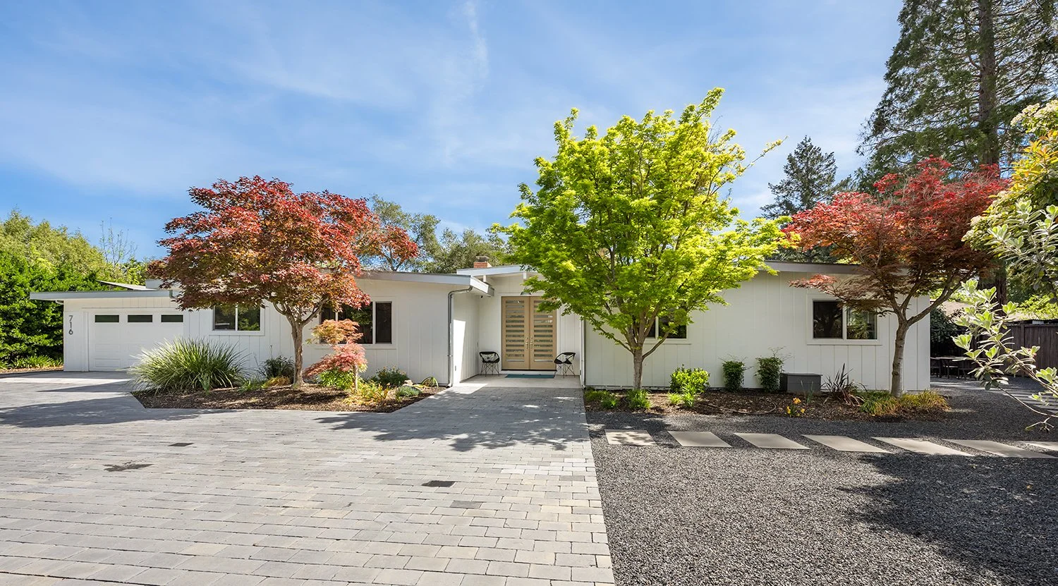 716 University -0002 copy.jpg