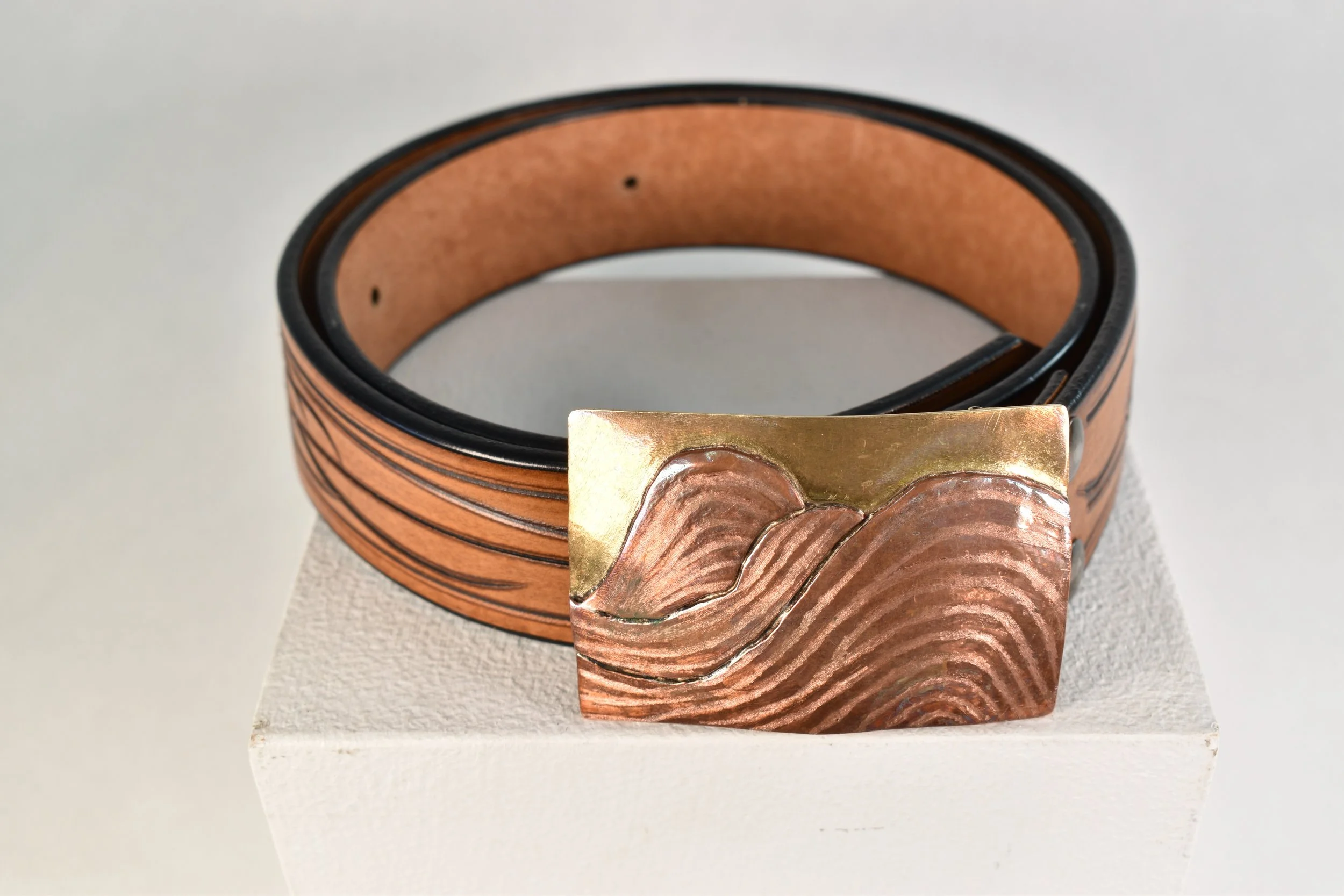 prairie-buckle-belt-view-brass-copper-2x3-2025-by-evy-adamson.JPG
