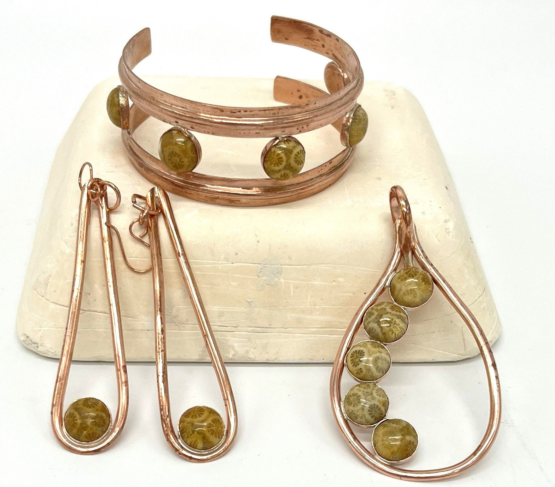 Strata Drops Copper and fossilized coral