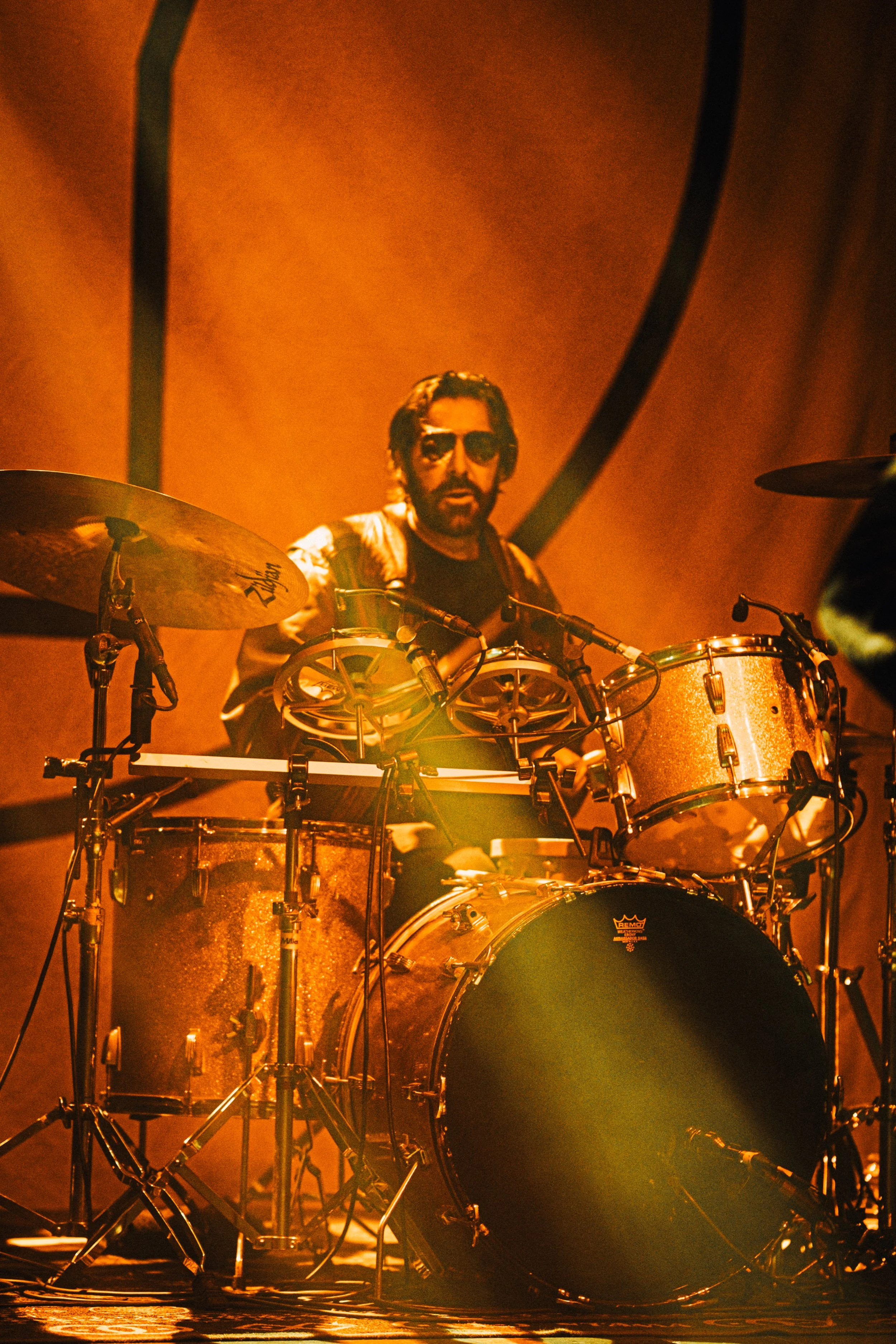 © 2026 LOWRI BURKINSHAW | Vincent Taeger performing with Yannis & The Yaw at O2 Shepherd's Bush Empire 