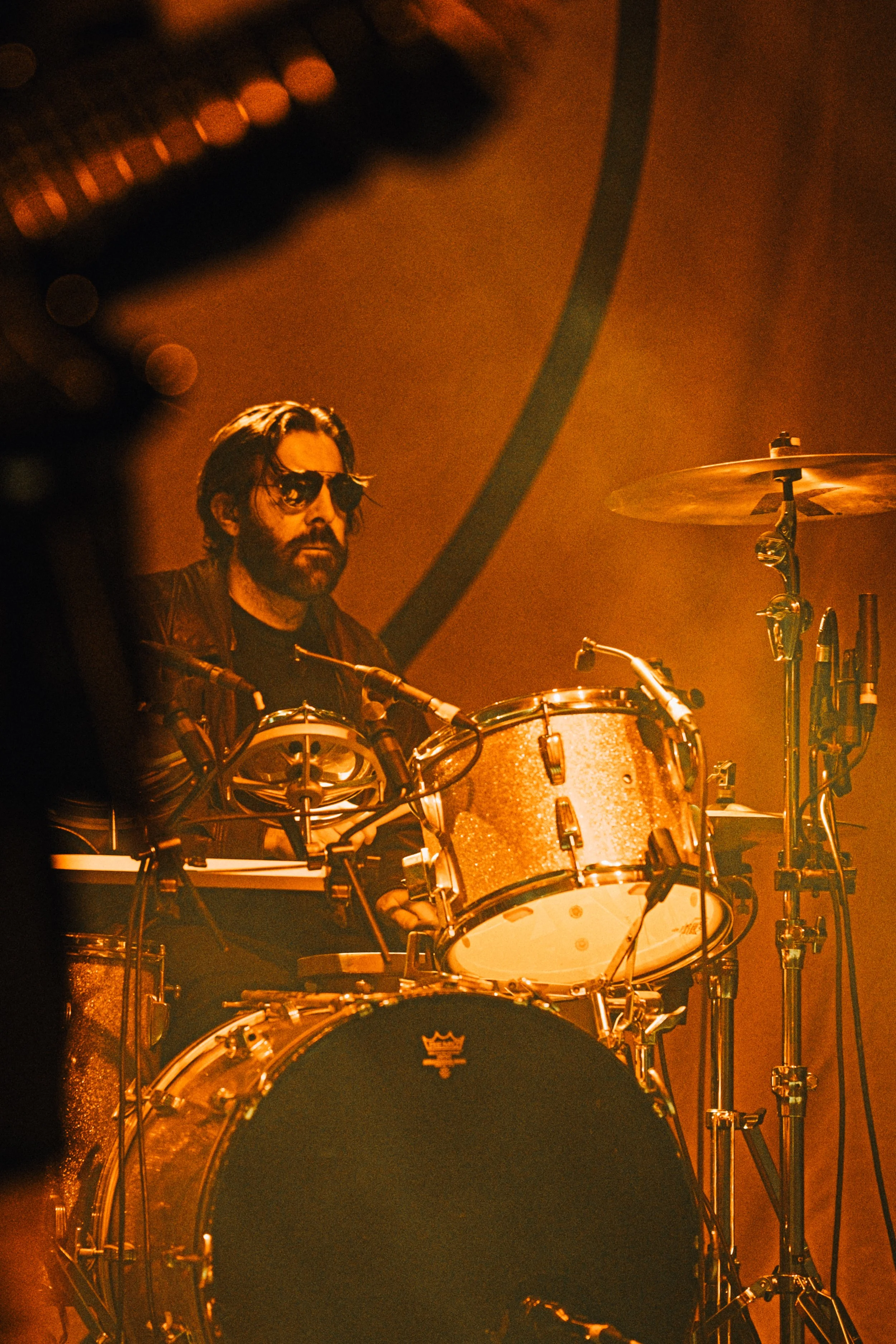 © 2026 LOWRI BURKINSHAW | Vincent Taeger performing with Yannis & The Yaw at O2 Shepherd's Bush Empire 
