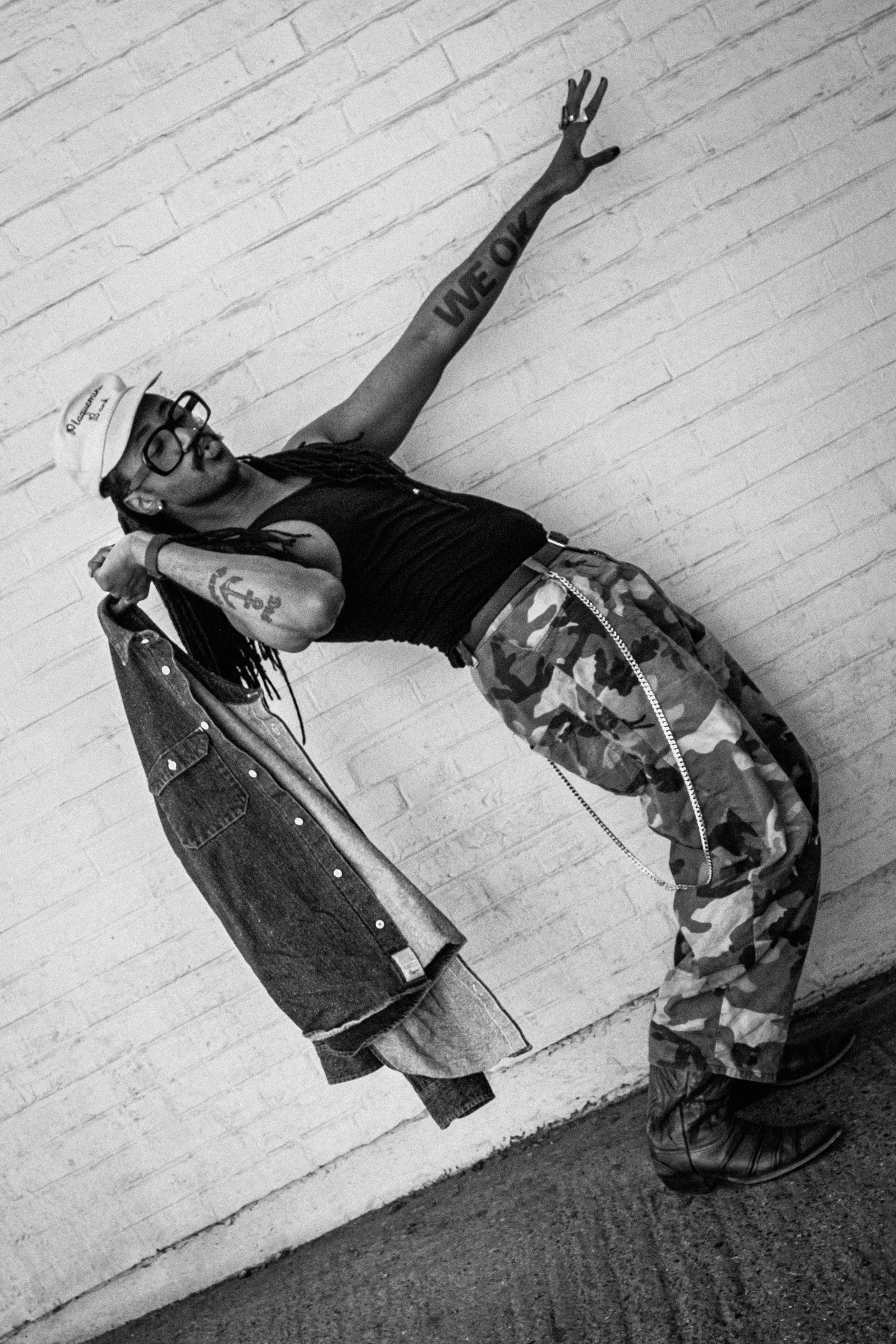 © 2026 LOWRI BURKINSHAW | Seye Adelekan | Musician, Gorillaz Bassist, Creative Coach