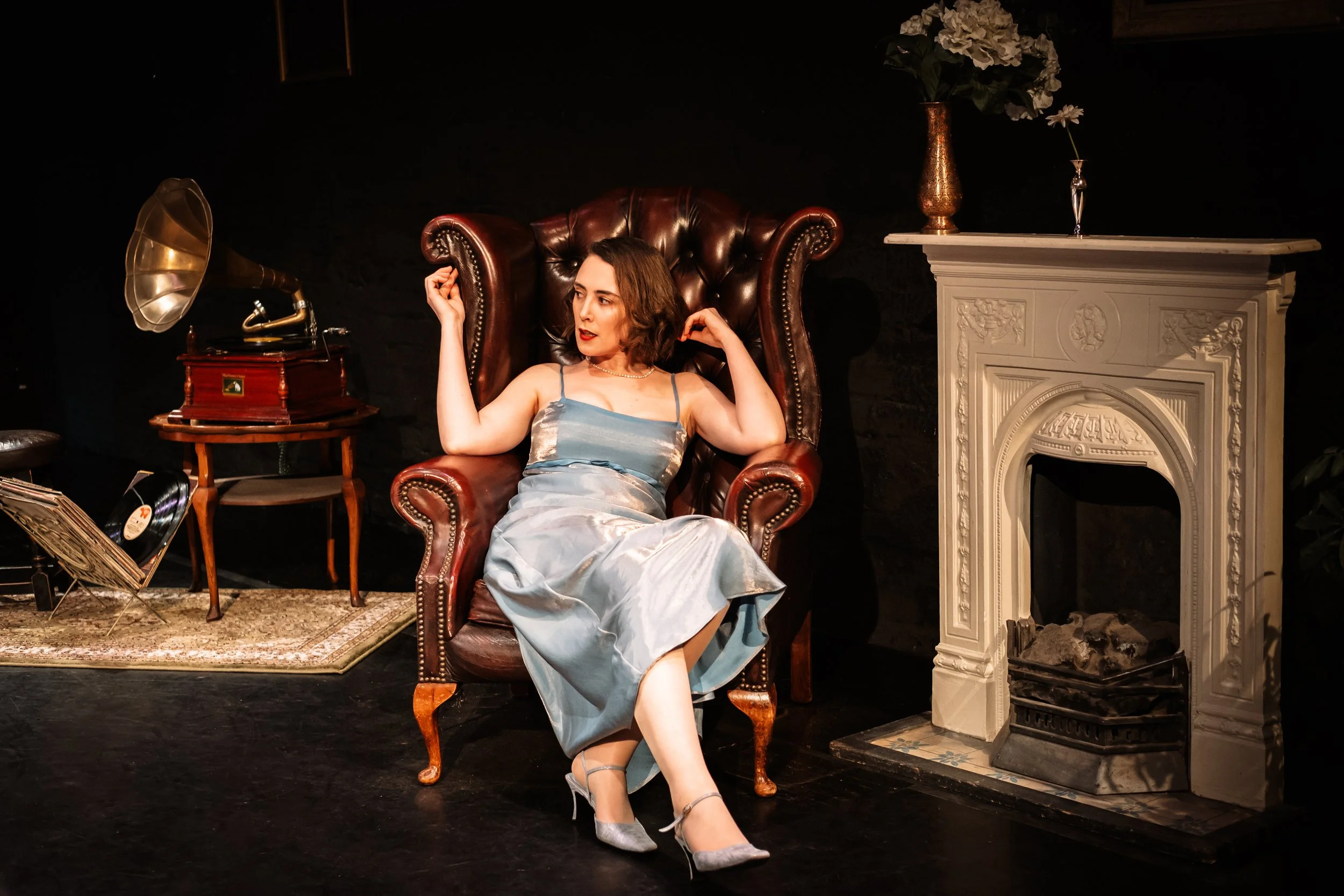© 2026 LOWRI BURKINSHAW | Her Productions interpretation of Noel Coward's classic, Blithe Spirit, at Hope Mill Theatre | Production Photos