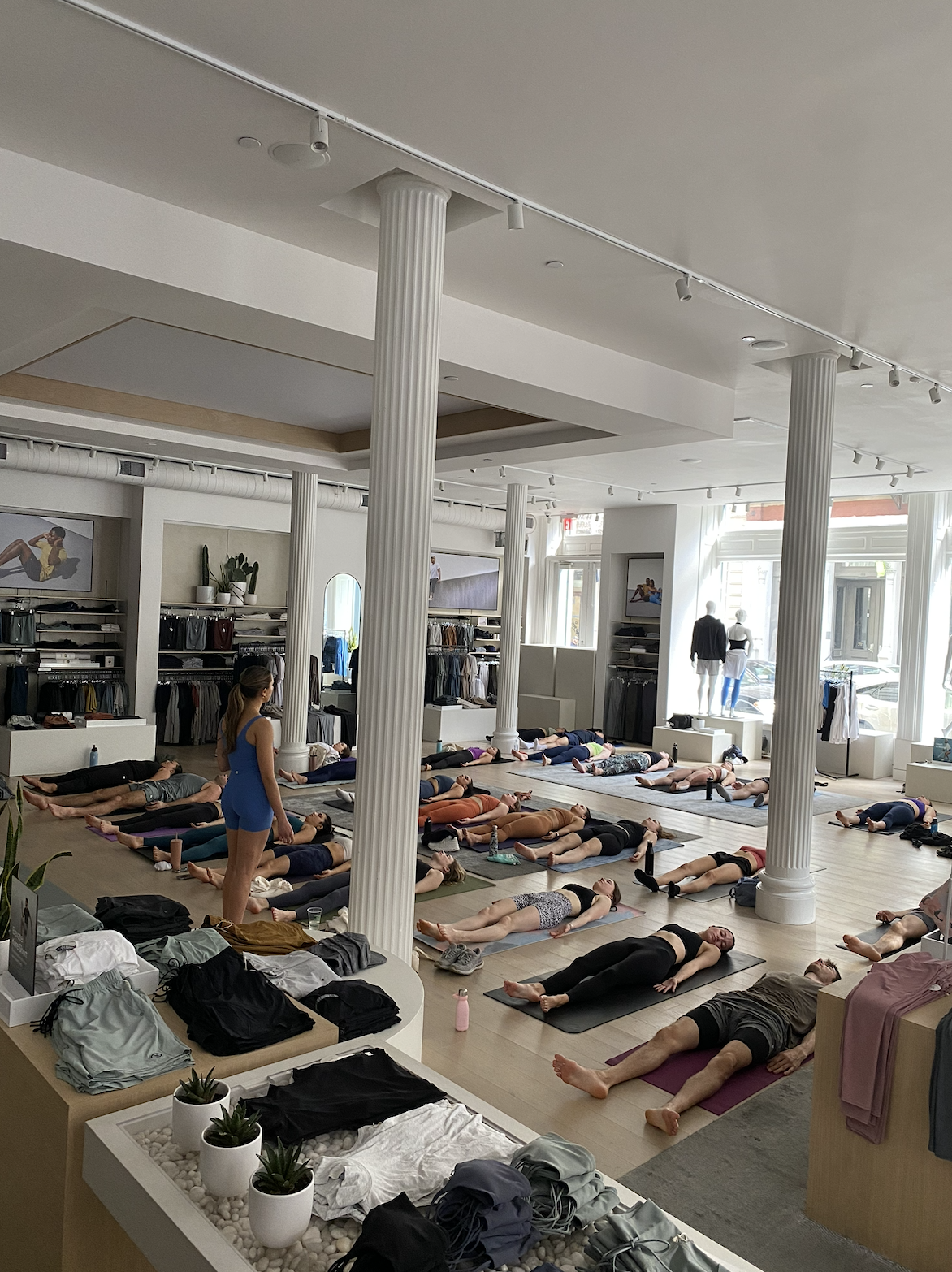Clase de yoga (Vuori) - NYC, Abril 2023
