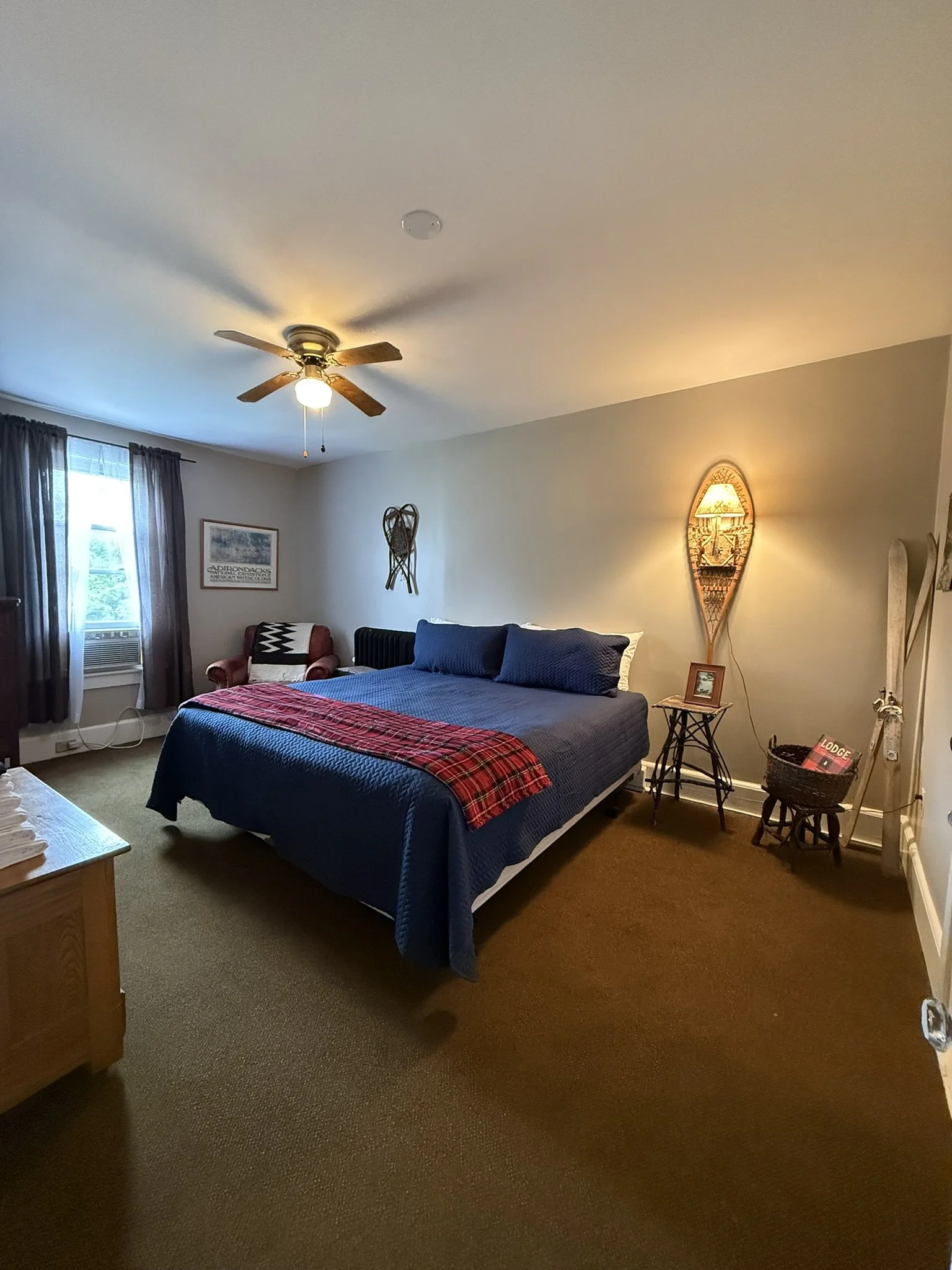 Adirondack Great Camp Room (Room 8)
King Bed - Sleeps 2