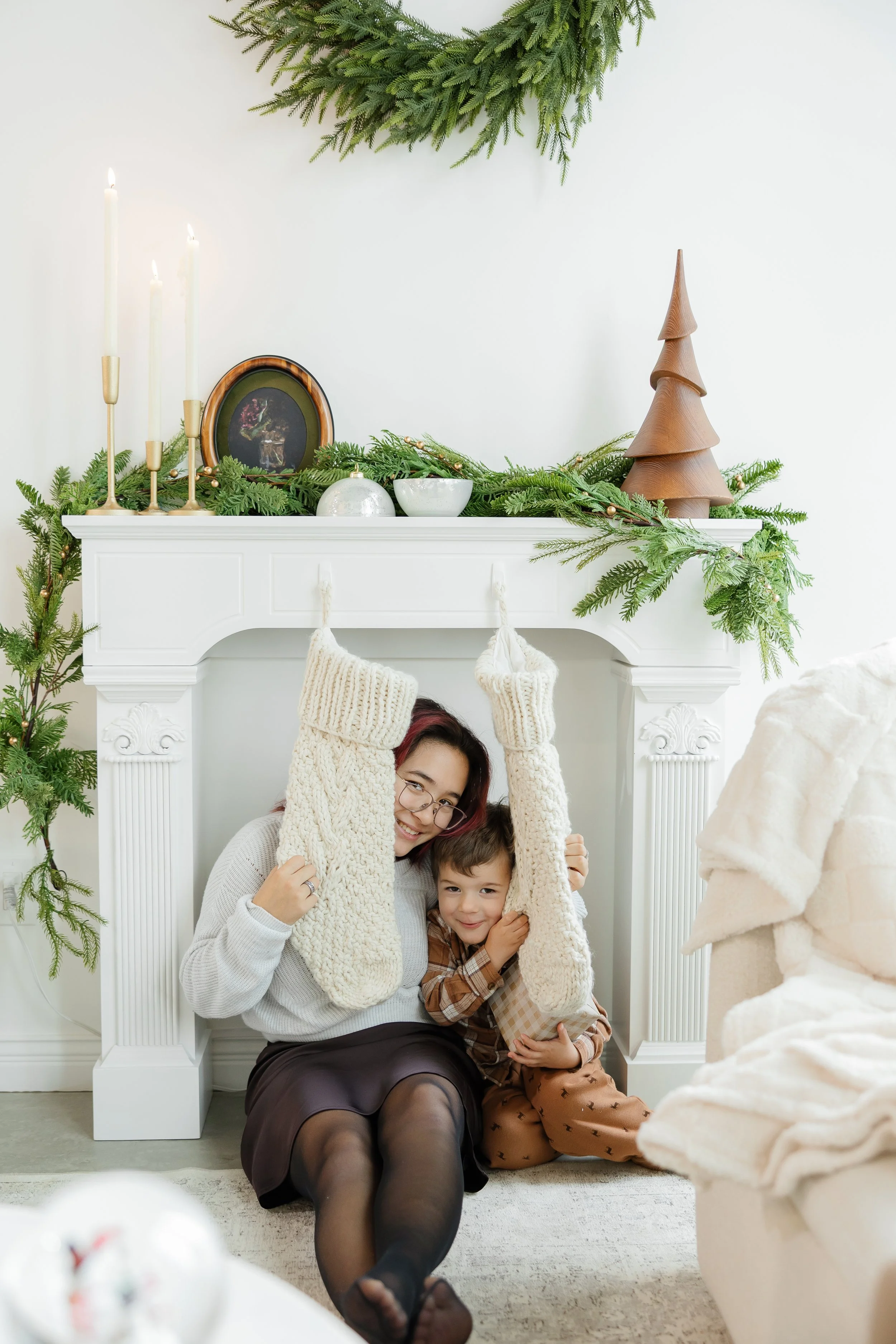 Christmas mini session, brother and sister love.