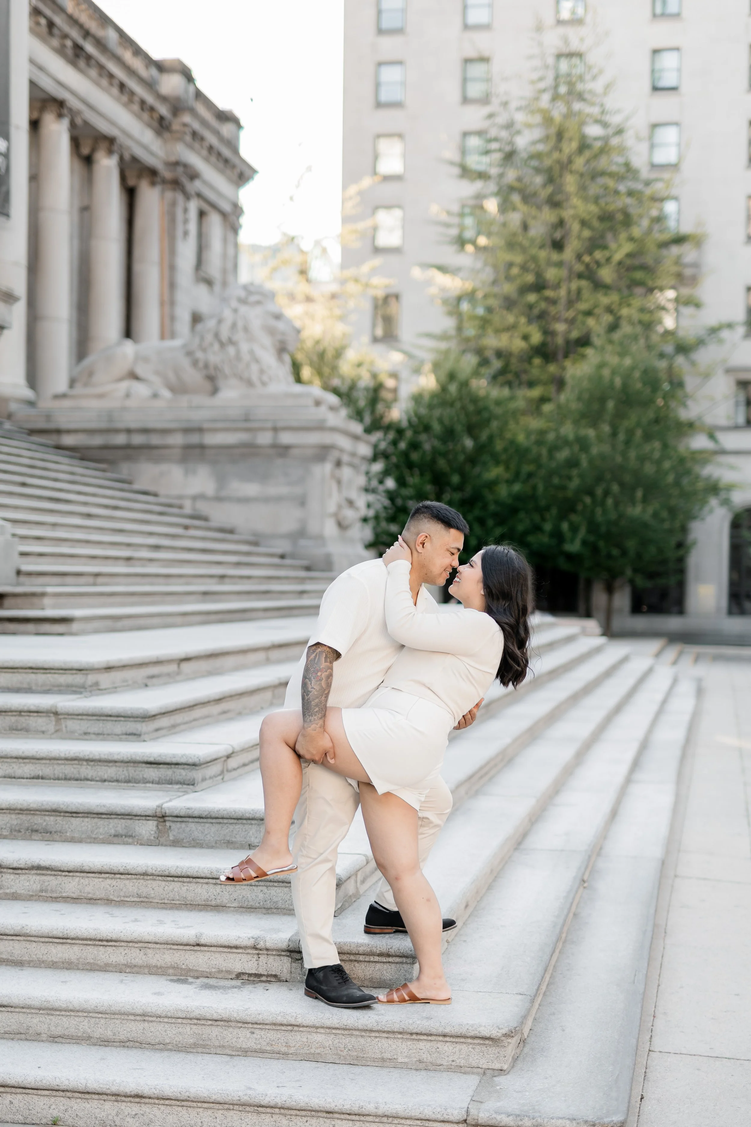 Engagement session at Vancouver art Gallery