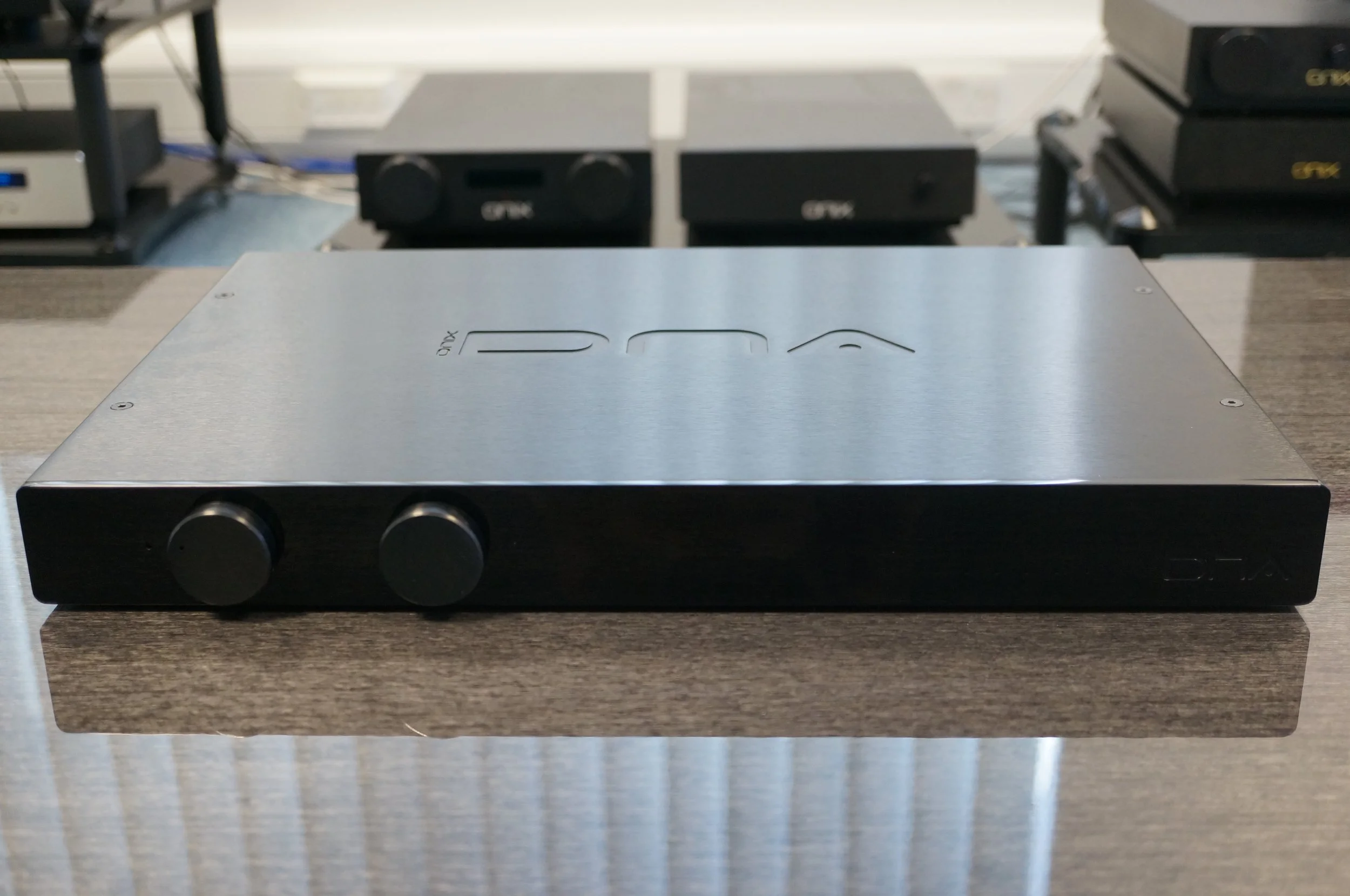 The ONIX DNA Amplifier Made In England - ONIX AUDIO DNA in every aspect from 1984  (C)  www.oa21.com