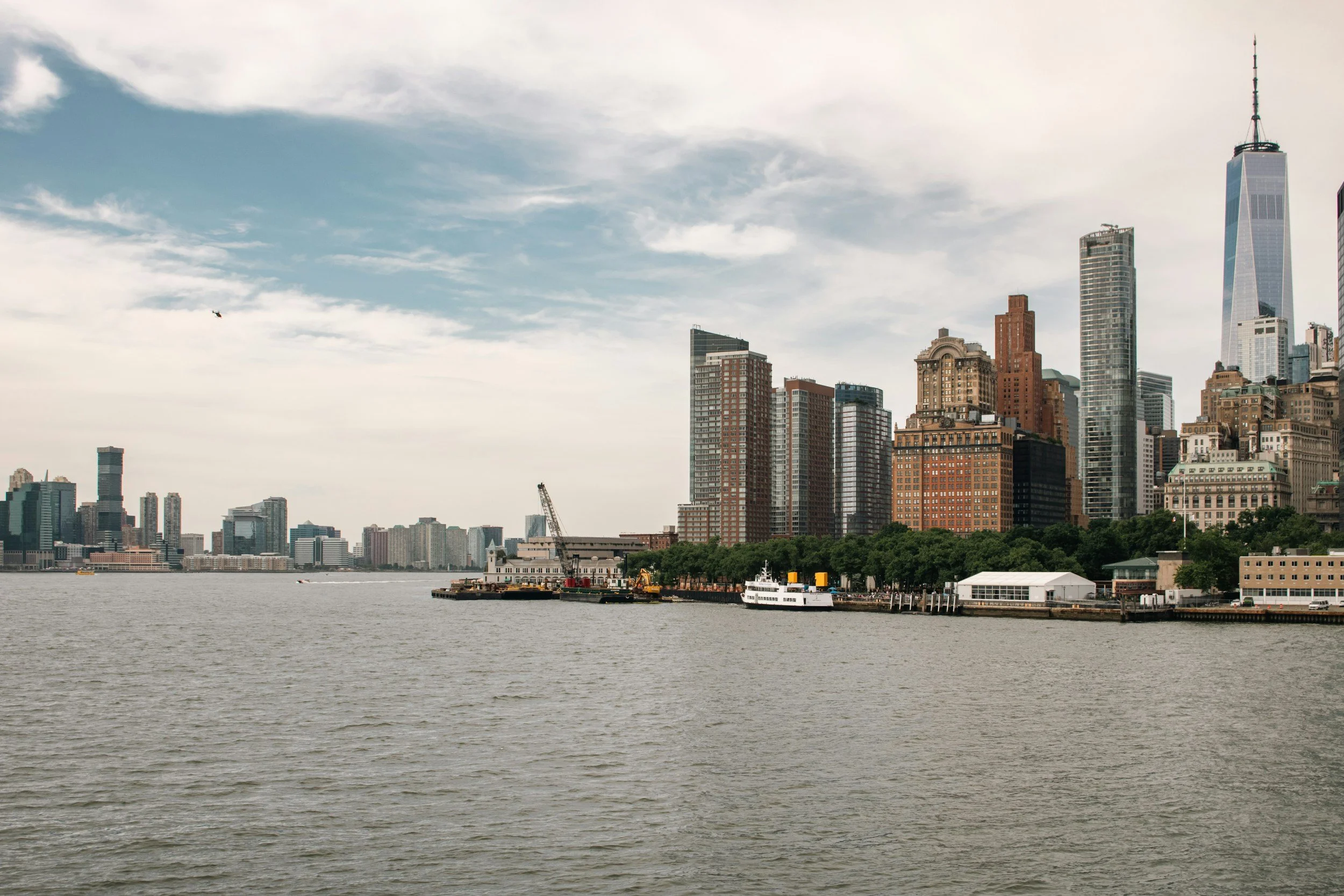 Private Swim Instructor in Battery Park City: Expert Mobile Swim Lessons at Your Building Pool