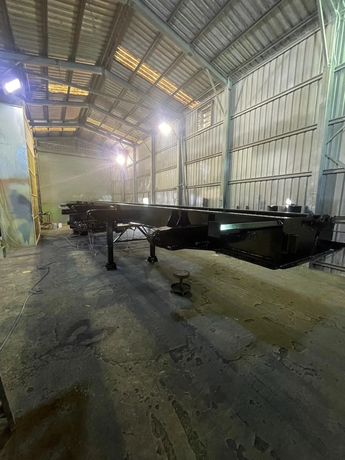 HP trailer chassis painted