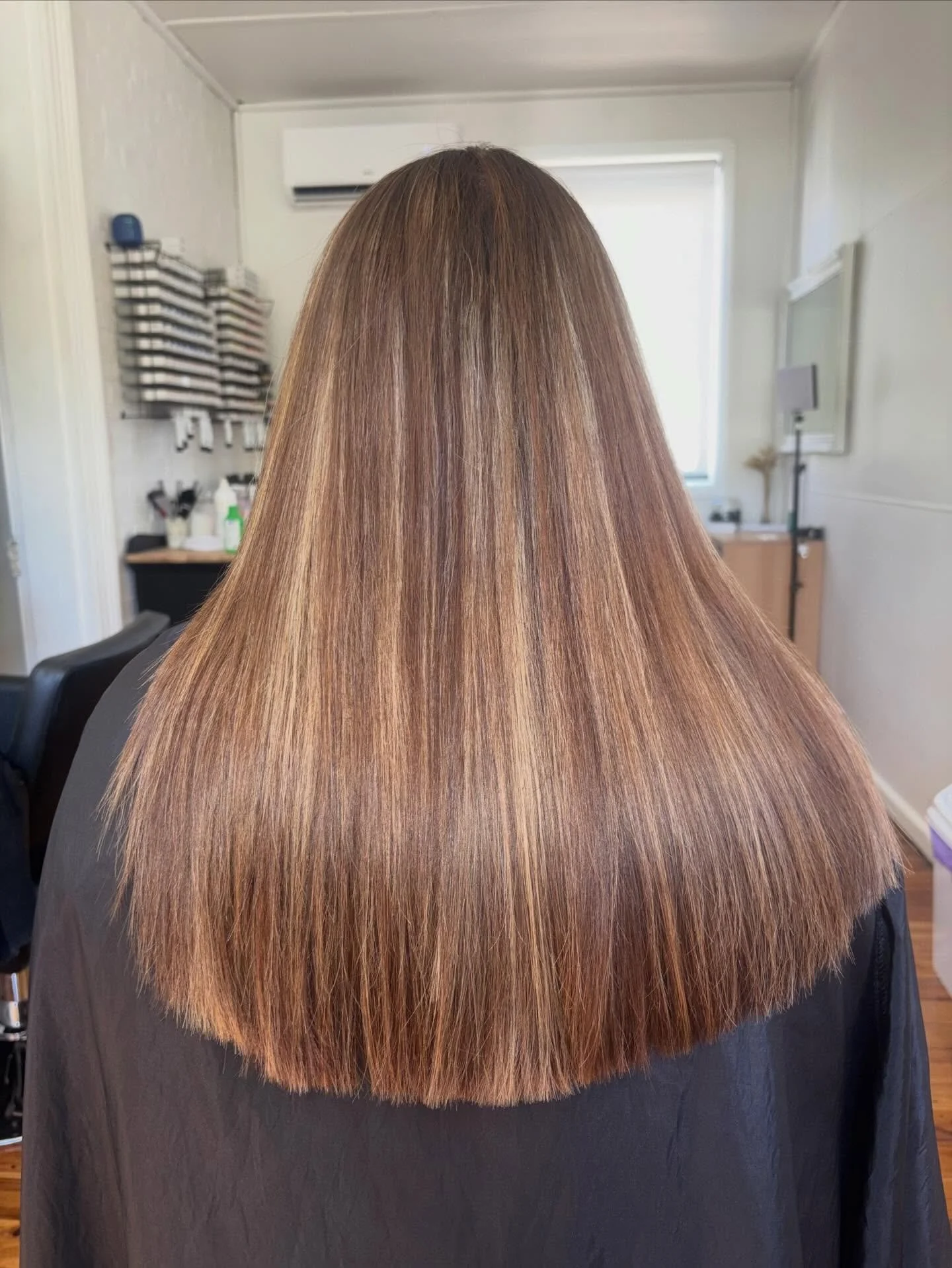 Had mum in the chair for a little &ldquo;tidy up&rdquo;&hellip; but we all know how that goes 👀✨ a fresh spruce up to bring her colour back to life, add shine and clean everything up&mdash;because even mums deserve that main character hair moment 🤍