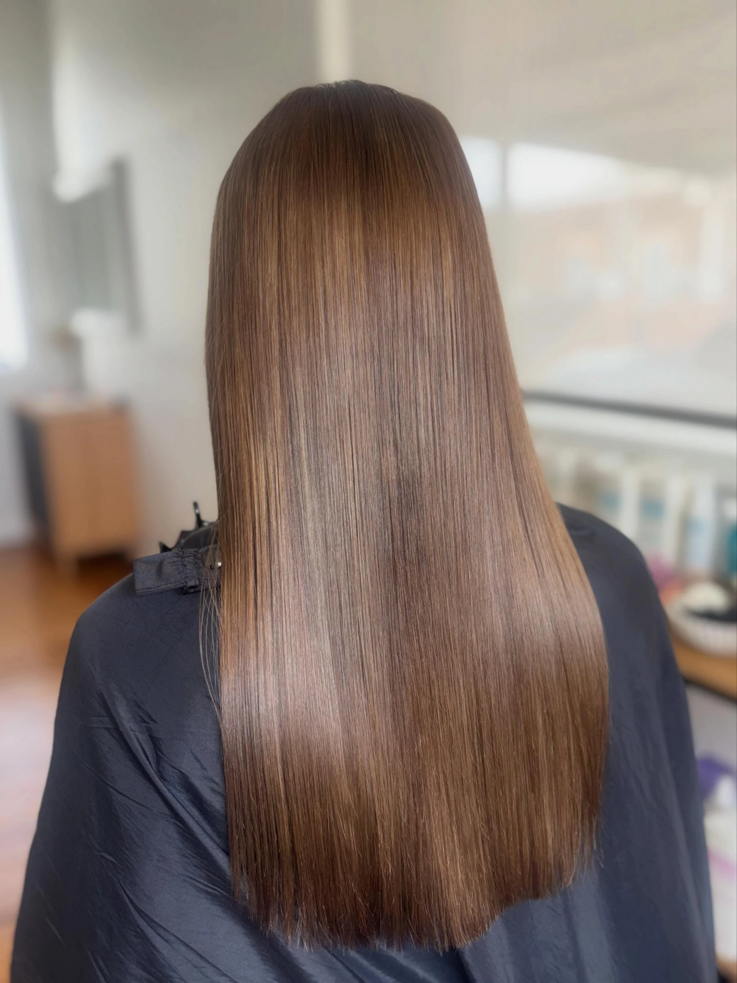 Not every refresh needs a dramatic transformation to make a big impact 🤎✨ Ty&rsquo;s colour was feeling a little flat and overdue for some love, so we refreshed her existing colour, brought back the shine and gave her hair that healthy, expensive-lo