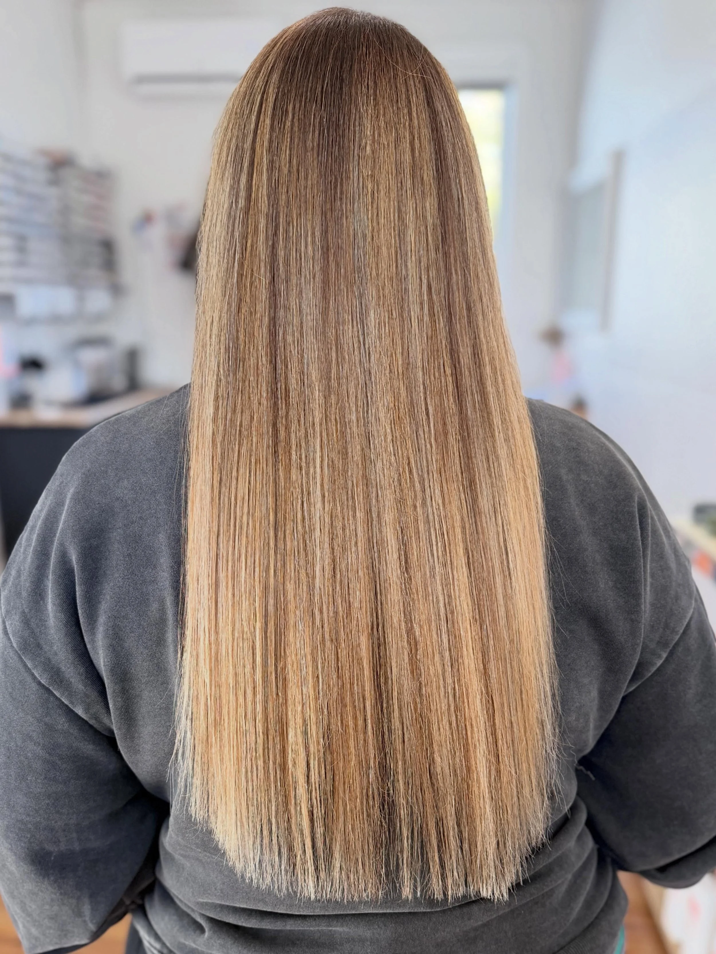 &ldquo;A little brighter. A lot happier. ✨&rdquo;

Freshened up Billy&rsquo;s blonde and brought back that soft, healthy shine 🤍

#HairByClaudia #BlondeRefresh #HealthyHair #CootamundraHairdresser #BlondeGoals