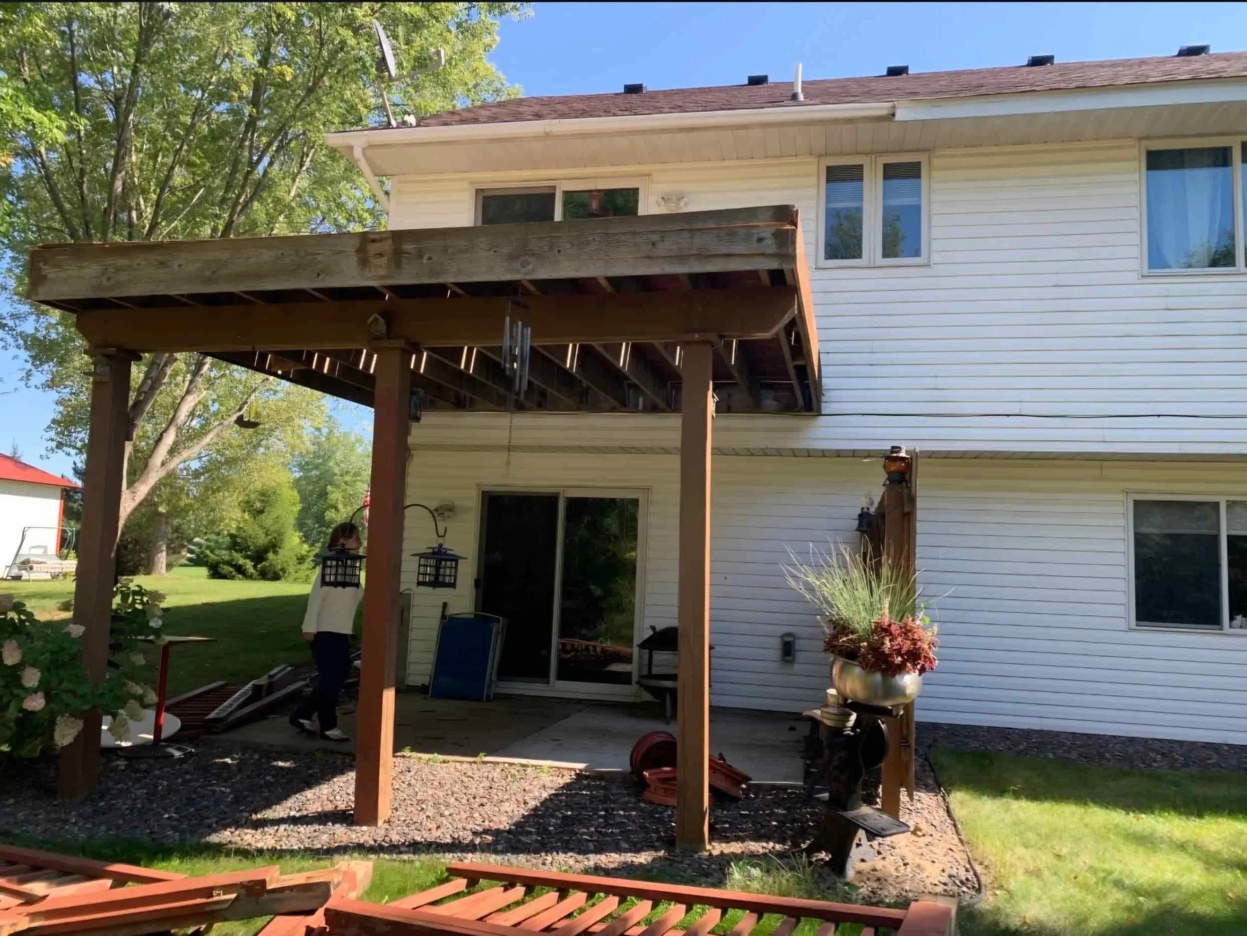 Custom deck with built-in seating Forest Lake MN summer project