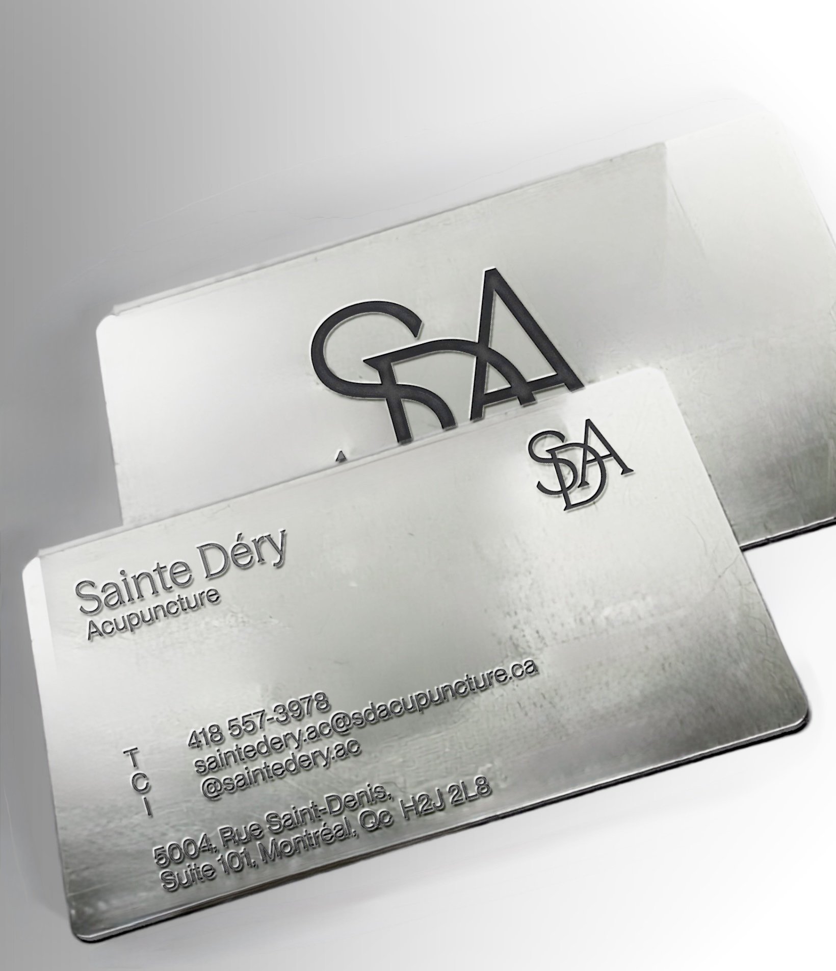 Carte professionnelle pour Sainte Dery Acupuncture, avec logo SDA, contact téléphone, email, site internet et adresse à Montréal, Québec, Canada.