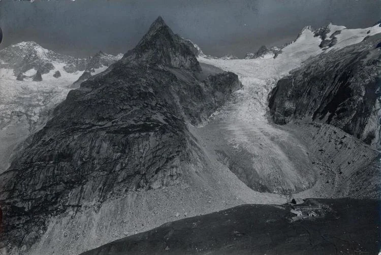 Ghiacciaio e alpeggio di Pré de Bard