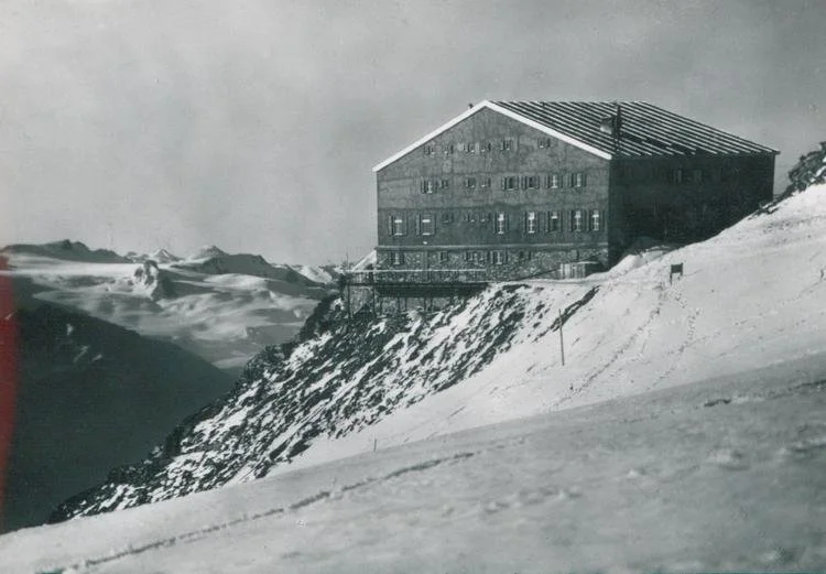 Nuovo Rifugio Torino - 1952