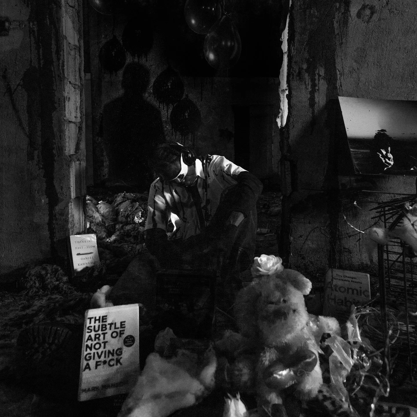 My Haven (NOIR) 
Noir Haven Archive IV 
Artwork by @robertoxch X @ferrontaeisart 

Mansion @nfrealmusic