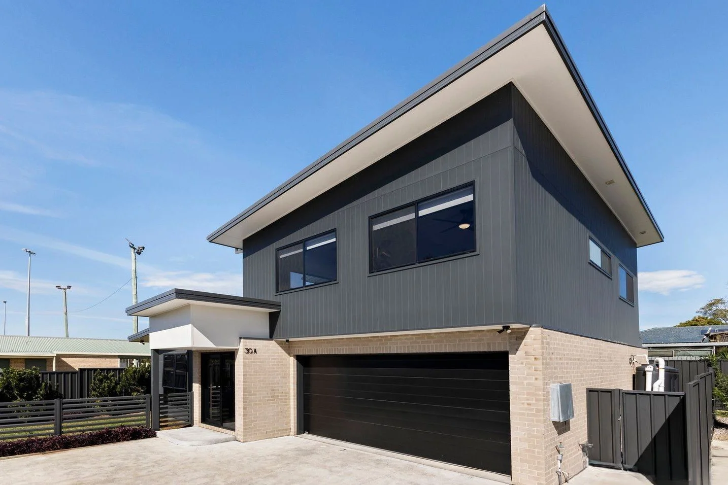 Cardiff South Custom home SMD Building external 3x2.jpg