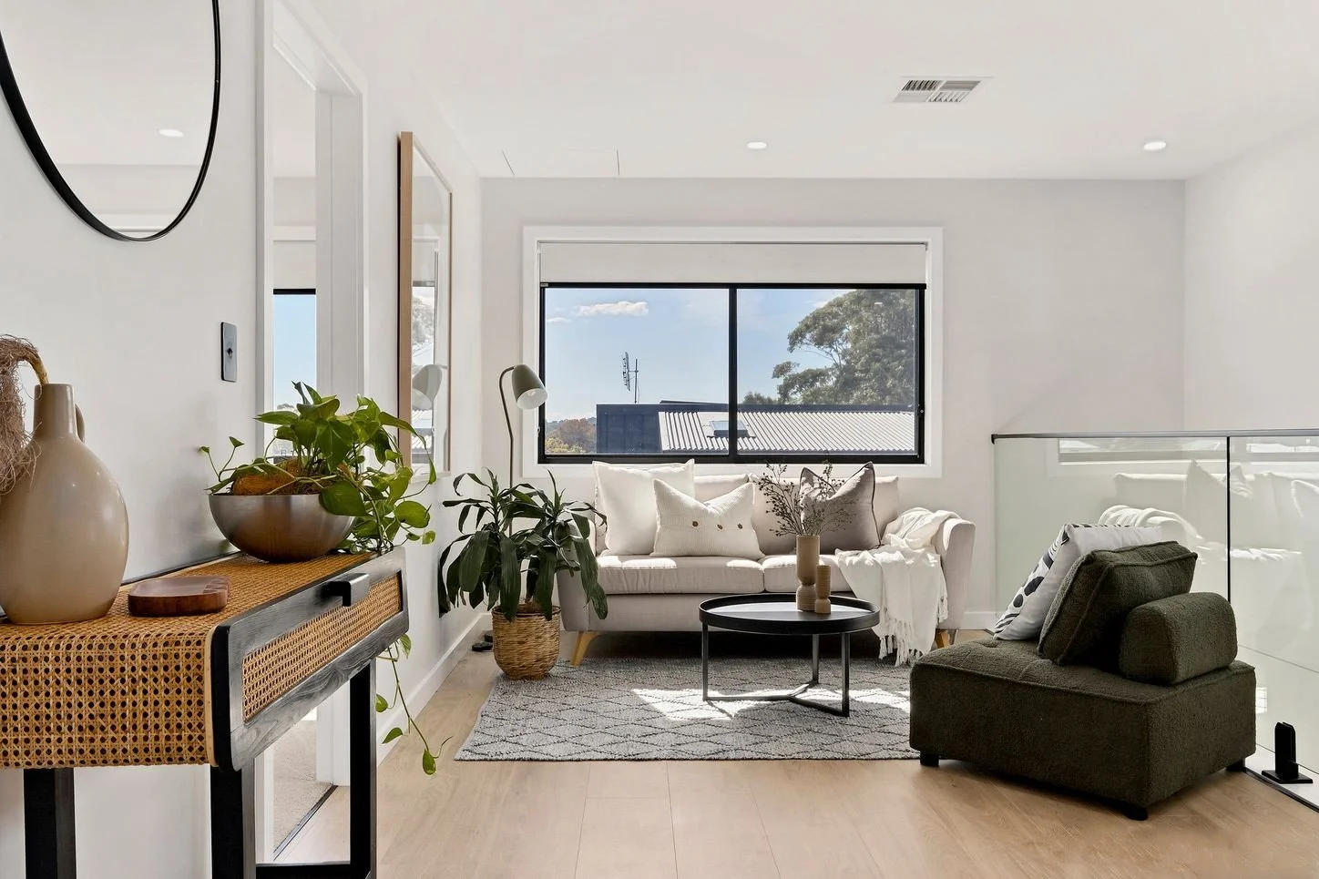 Lounge2.jpg