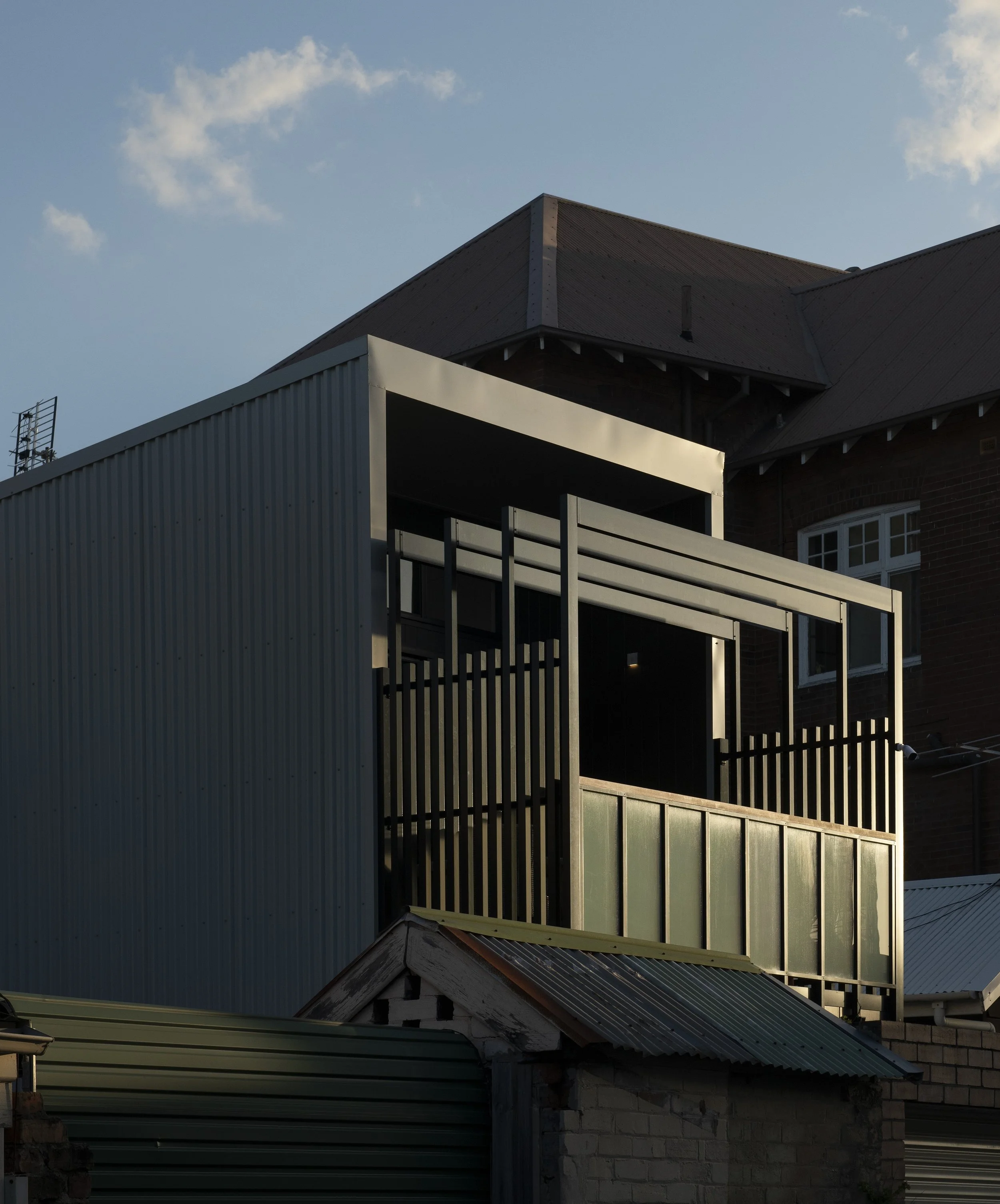 Cooks Hill external distant SMD Building.jpg