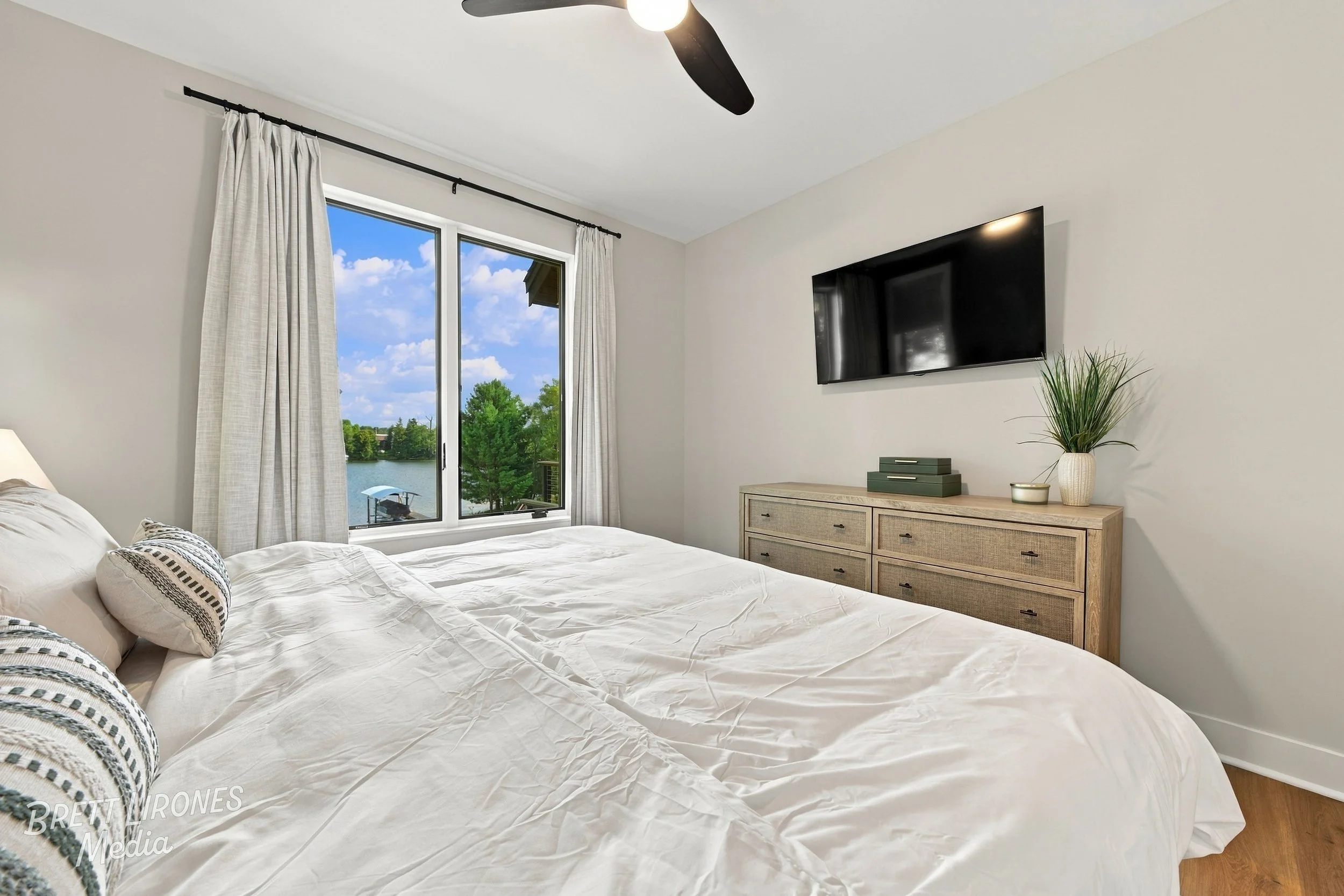Watermark_web_A7R03706_HDR.jpg