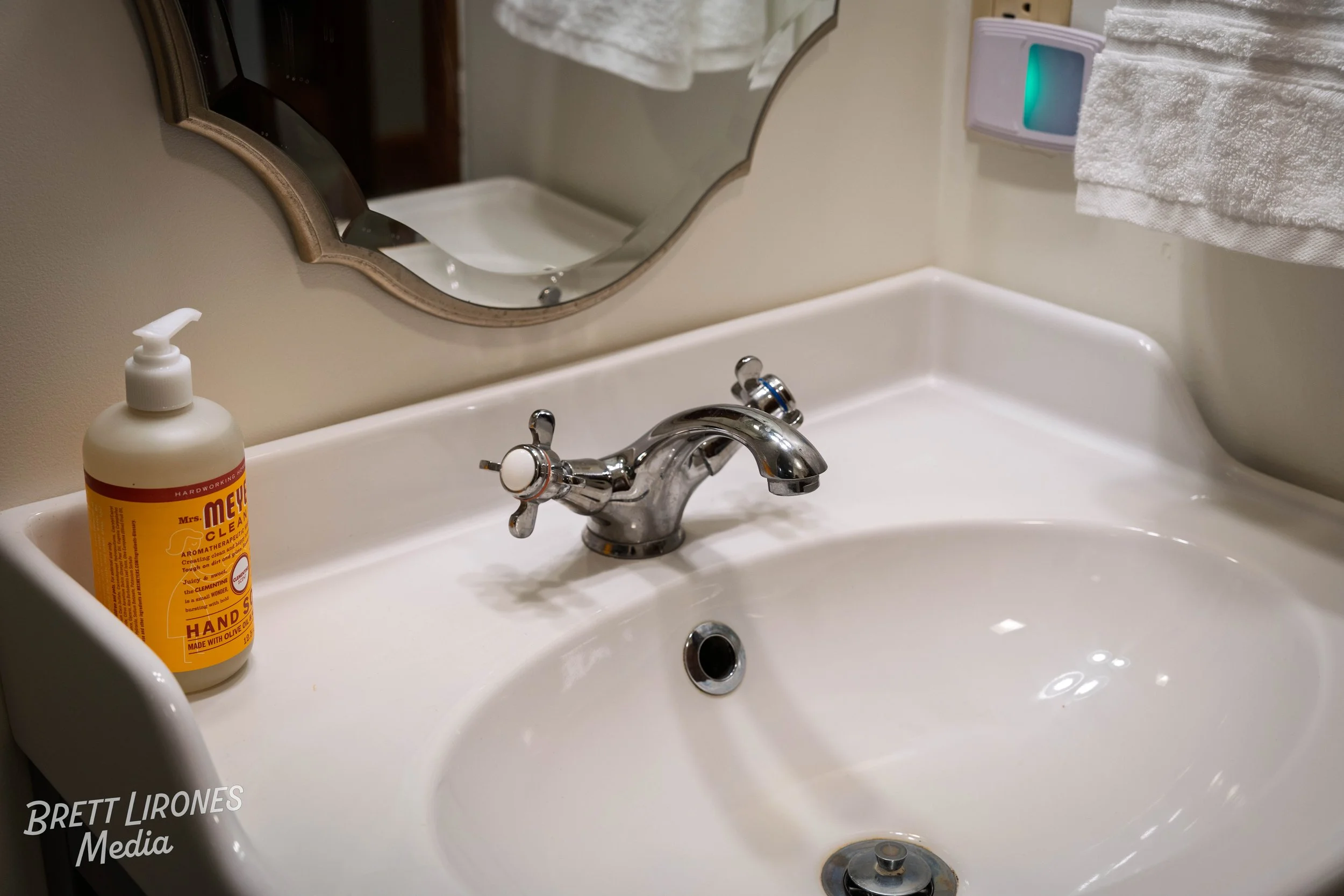 Watermark_web_A7R00543.jpg