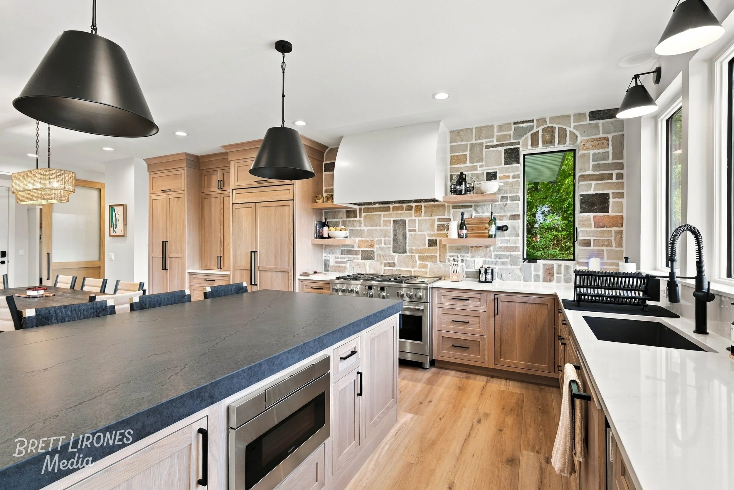 Watermark_web_A7R03731_HDR.jpg