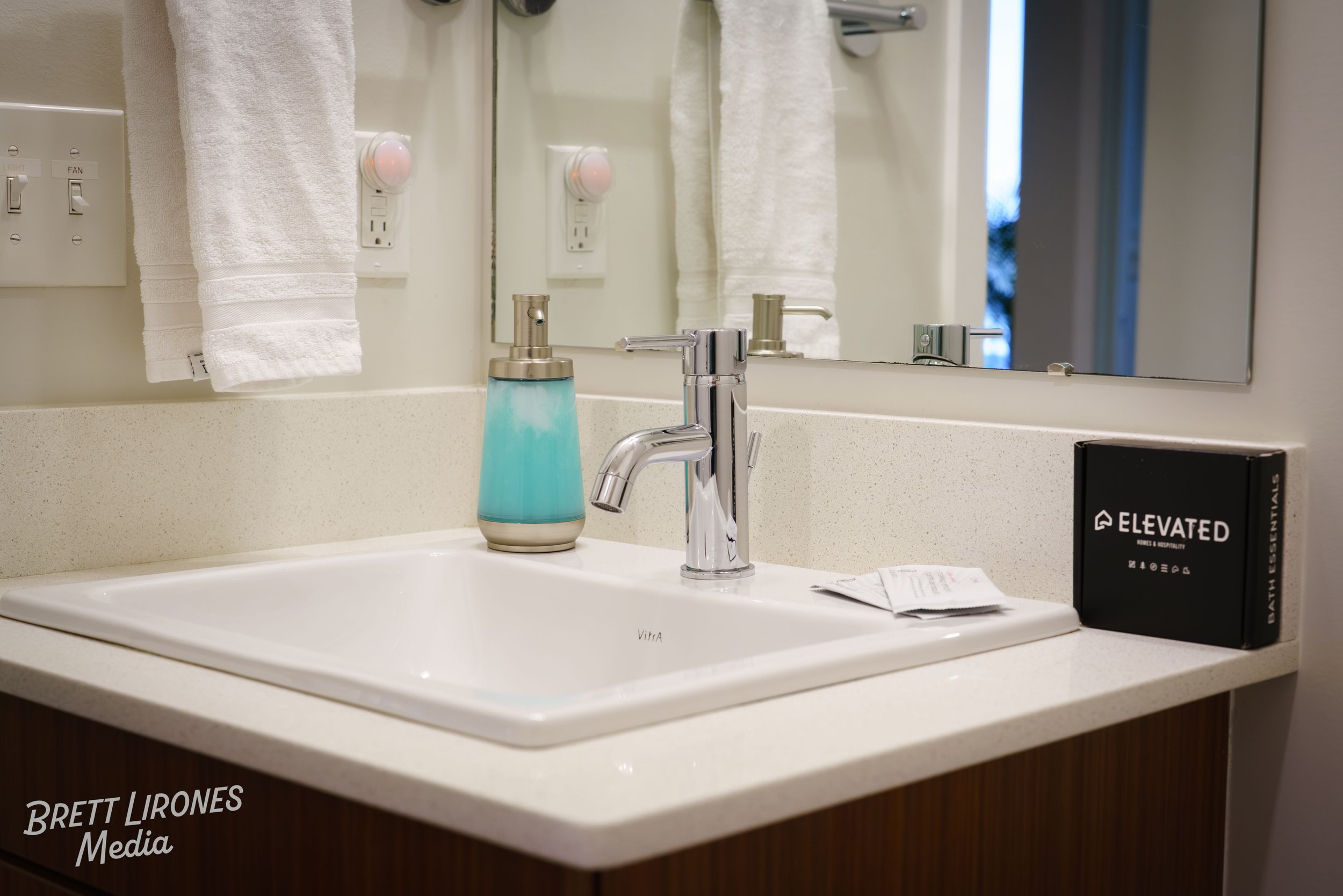 Watermark_web_A7R06401.jpg