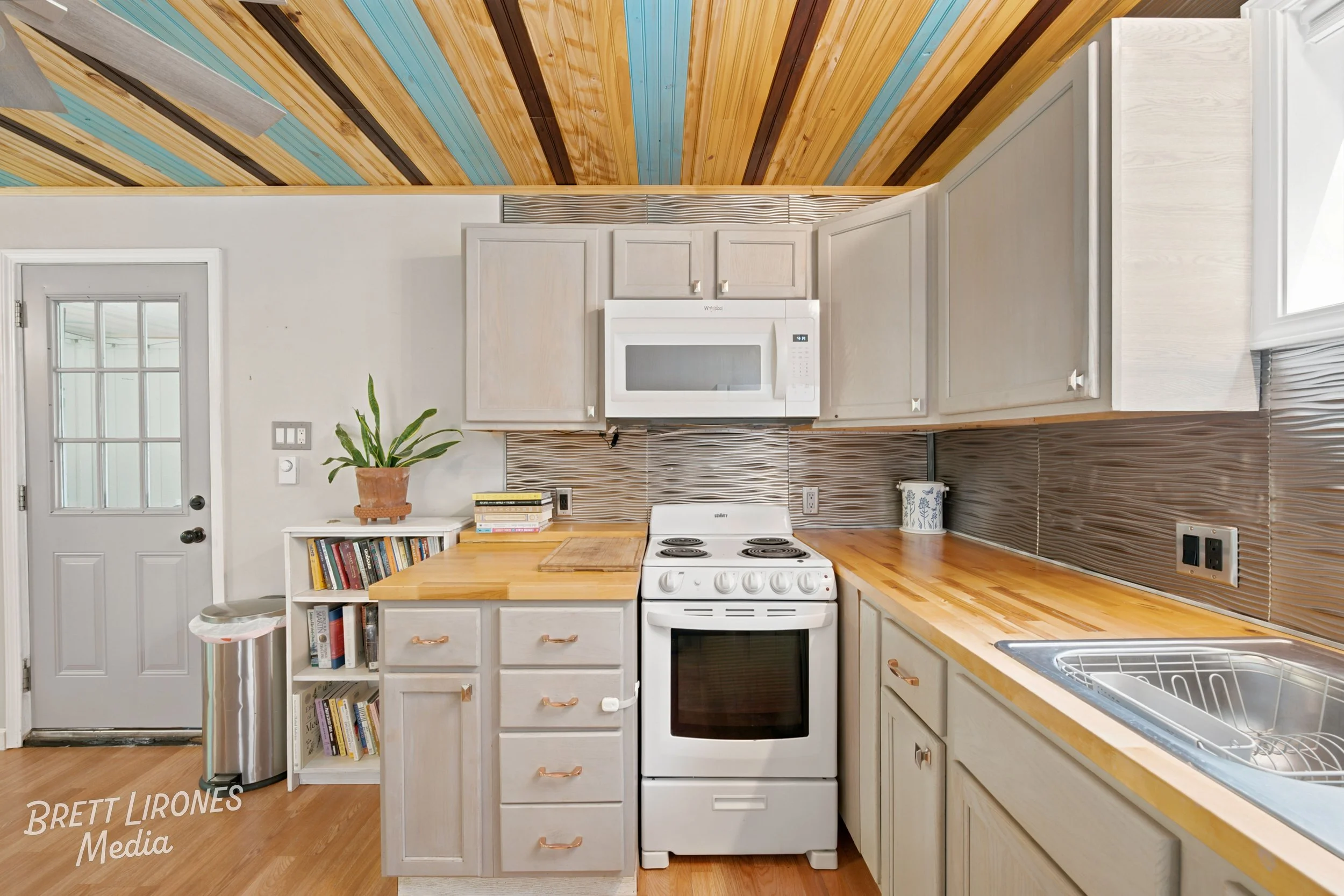 Watermark_web_A7403672_HDR.jpg