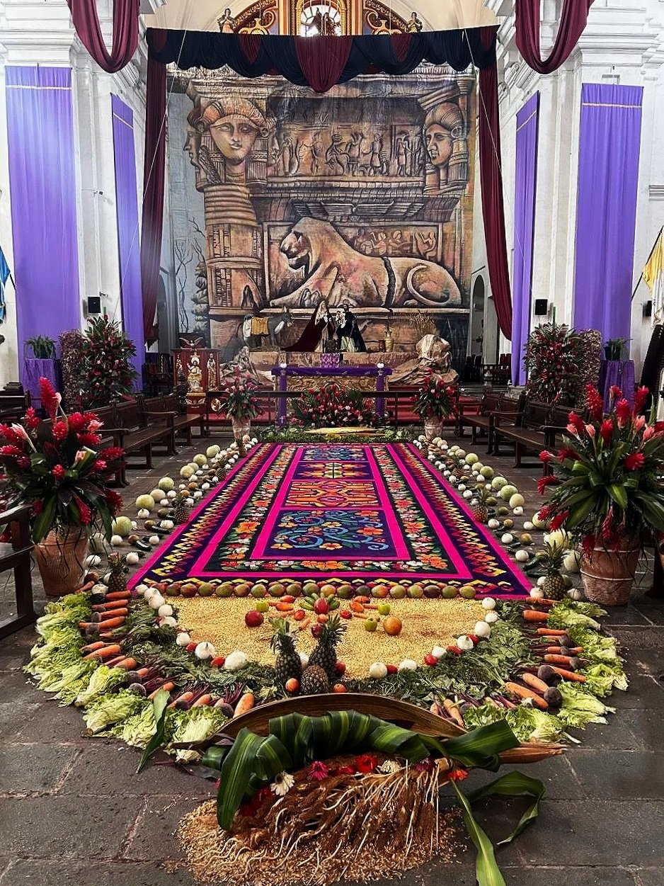 Telón de Velación de La Virgen, Templo San Francisco el grande Antigua Guatemala, Año 2025