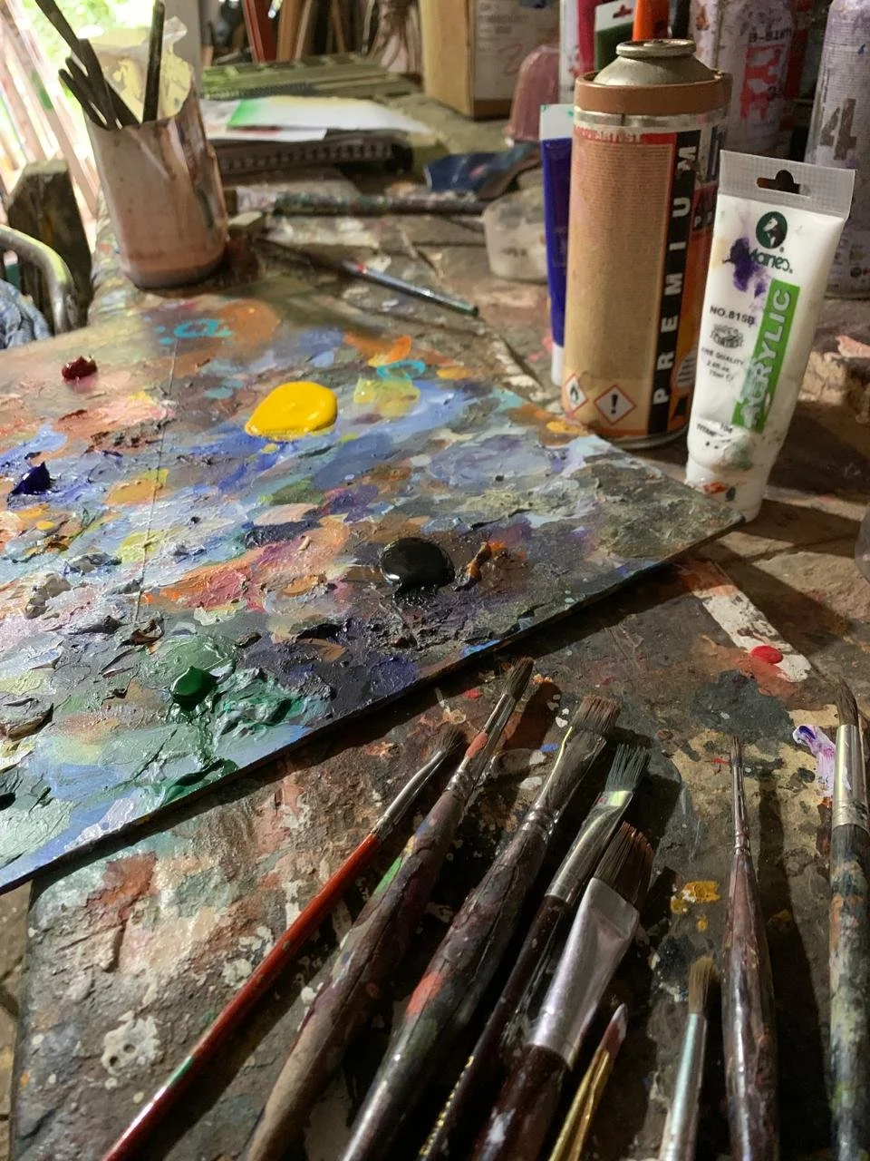 pintura y pinceles babel.jpeg