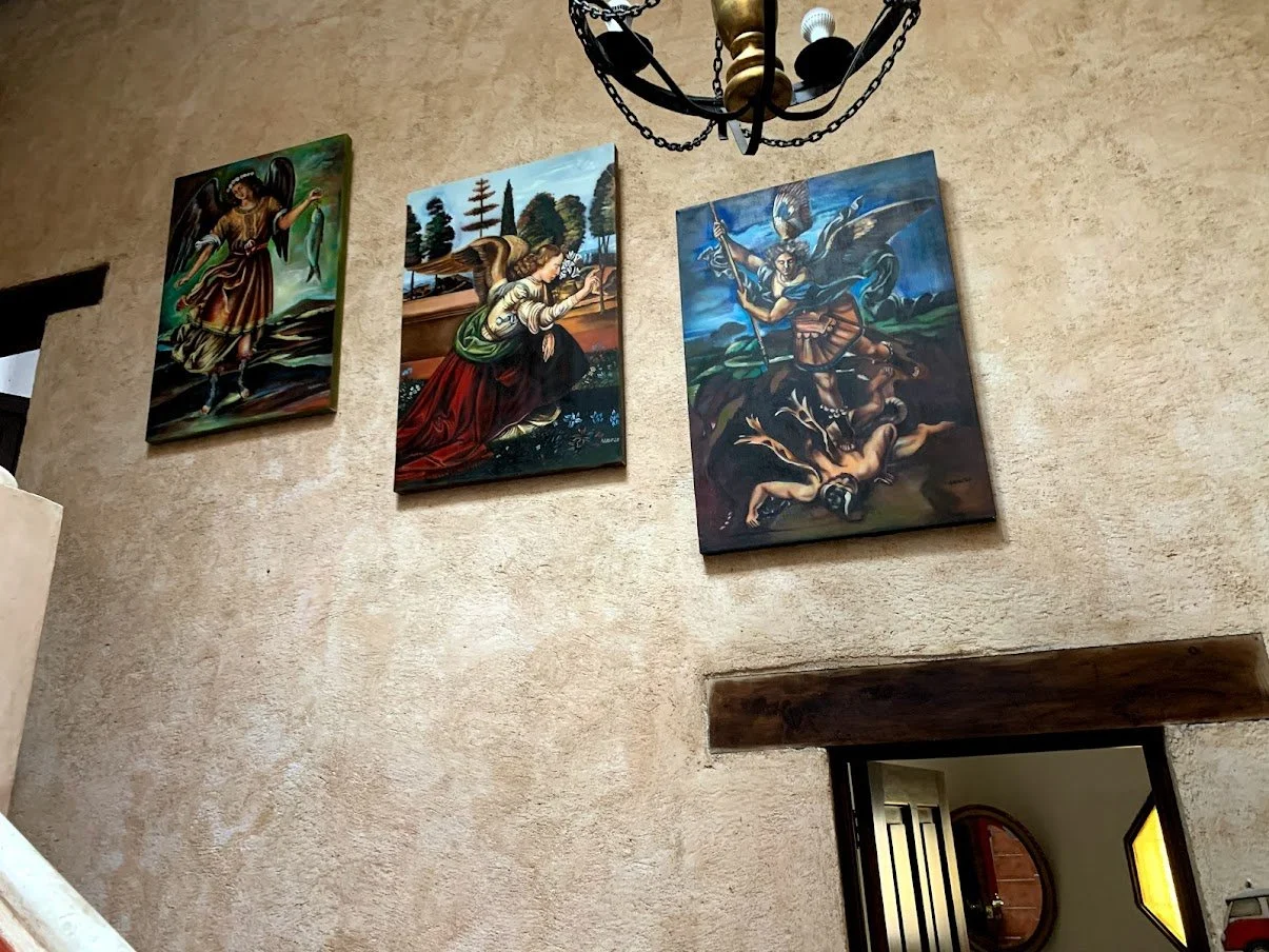 Pinturas de Arcángeles en Residencia en Antigua Guatemala 2018