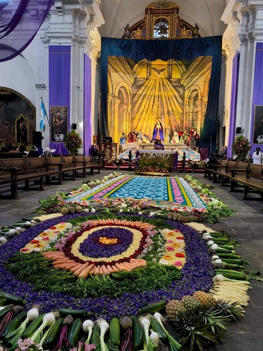 Telón de Velación de La Virgen, Templo San Francisco el grande Antigua Guatemala, Año 2026