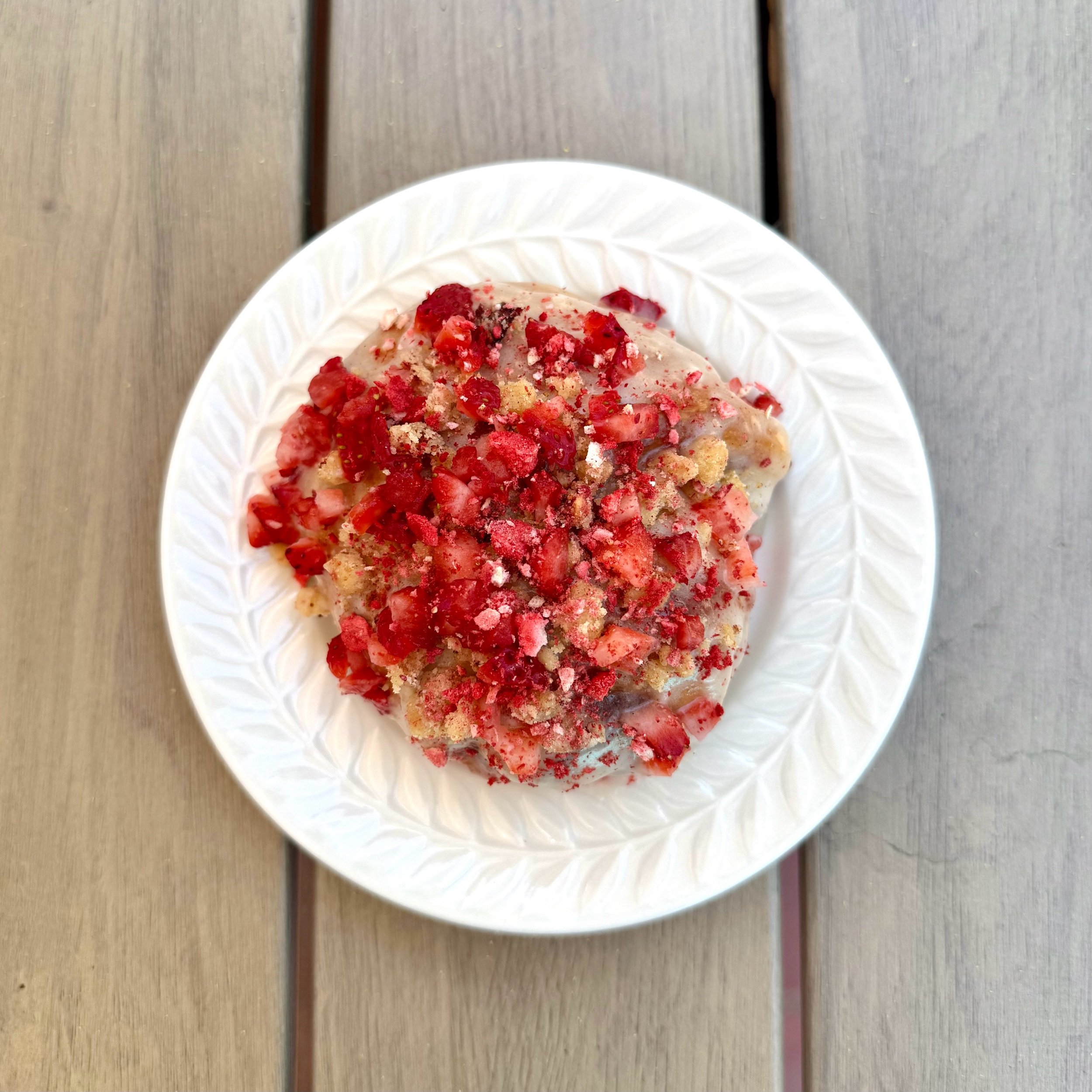 vegan strawberry shortcake roll