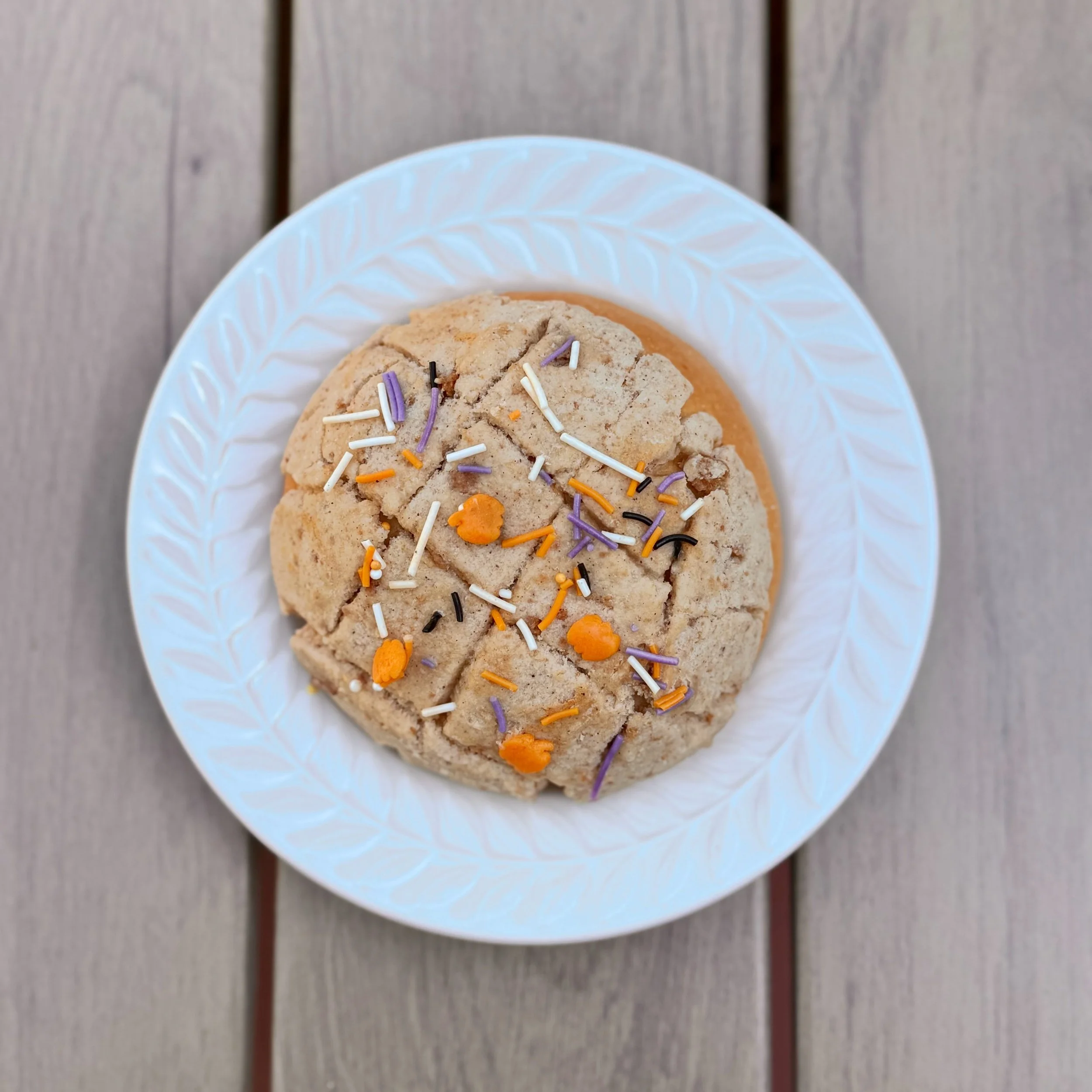 vegan bussin’ biscoff concha
