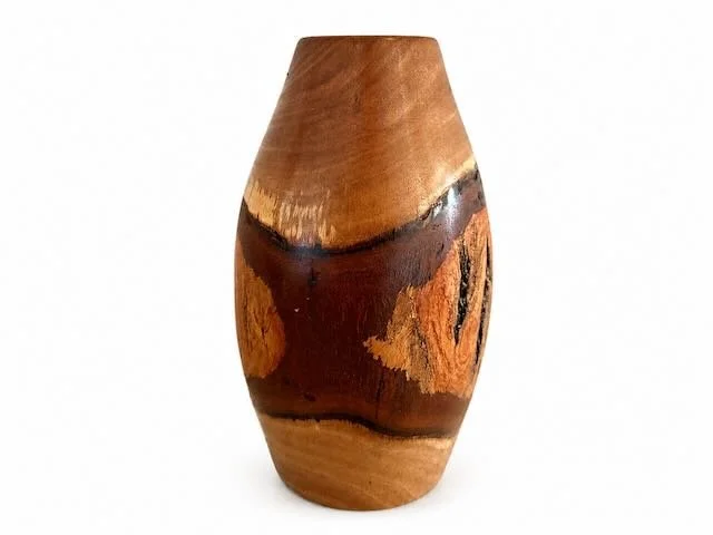 Grey ironbark vase 17H32D.jpeg