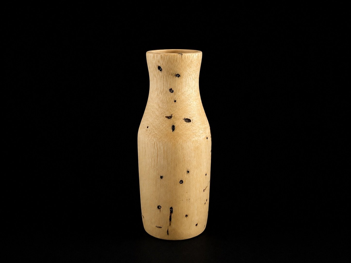 SA Vase 17H 22D Image 3.jpeg