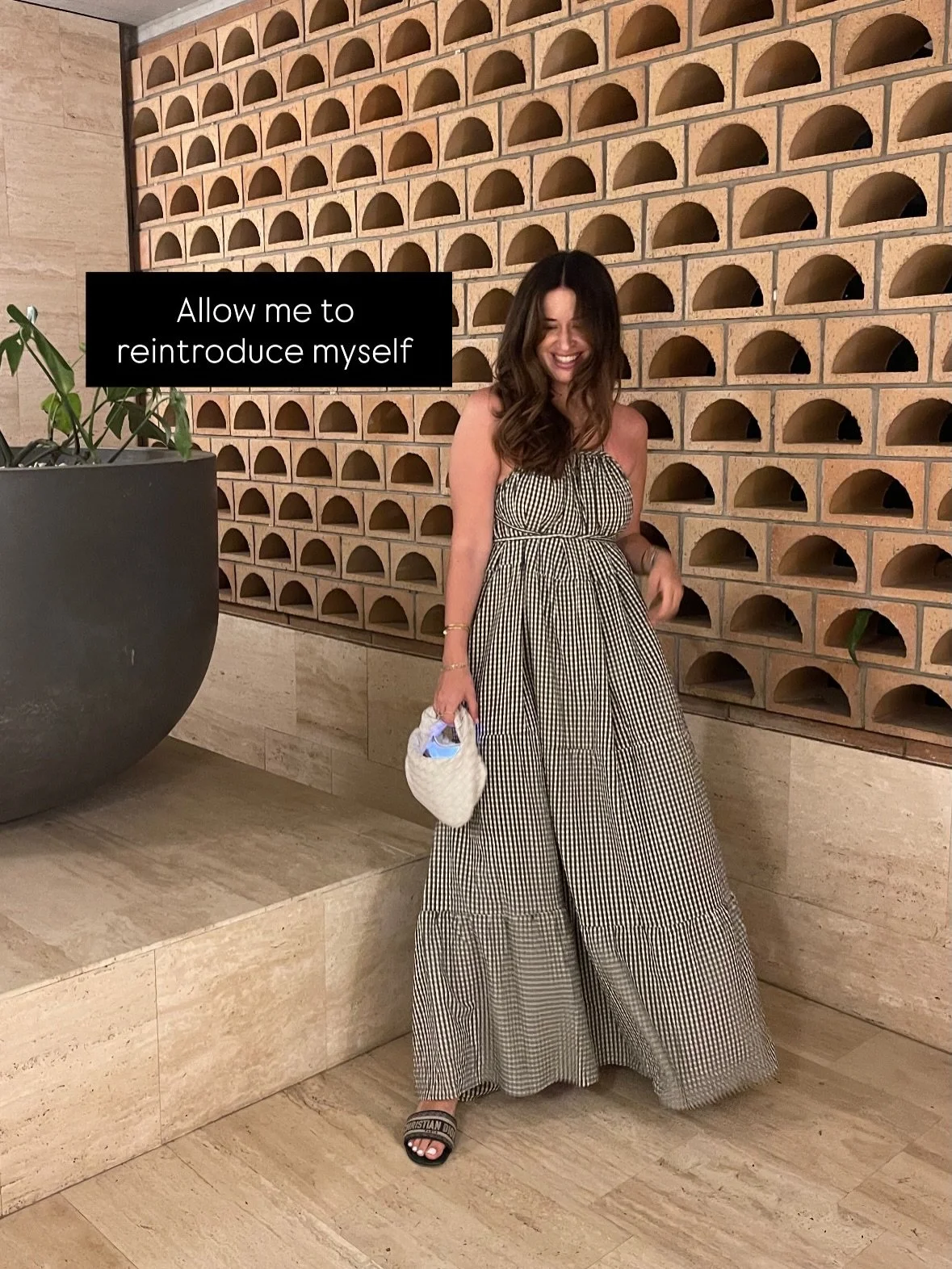 If you&rsquo;re new here, this one&rsquo;s for you 🫶🏼

#stylist #styling #ootd