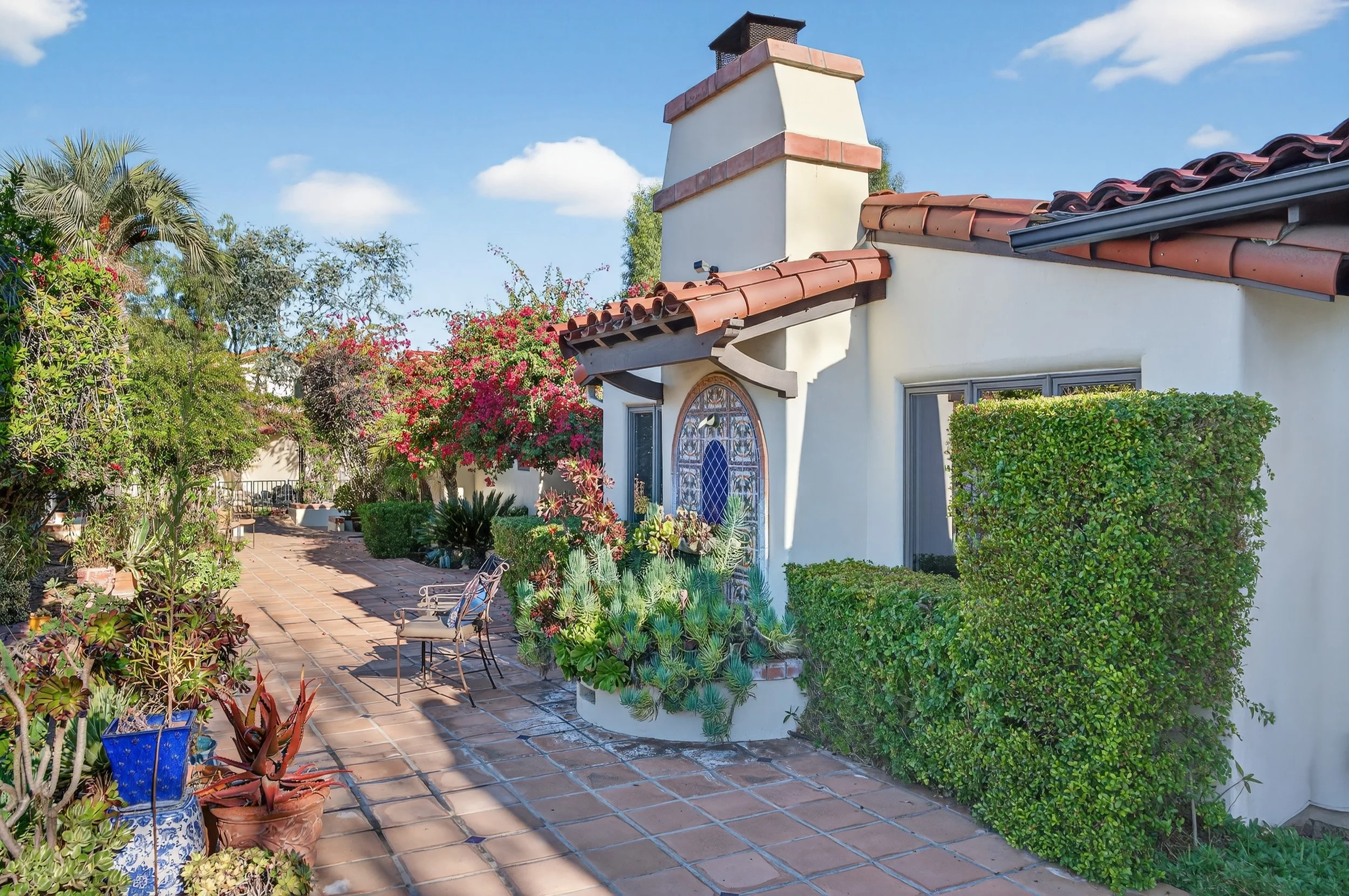 Emerson Sr PS outside.jpg